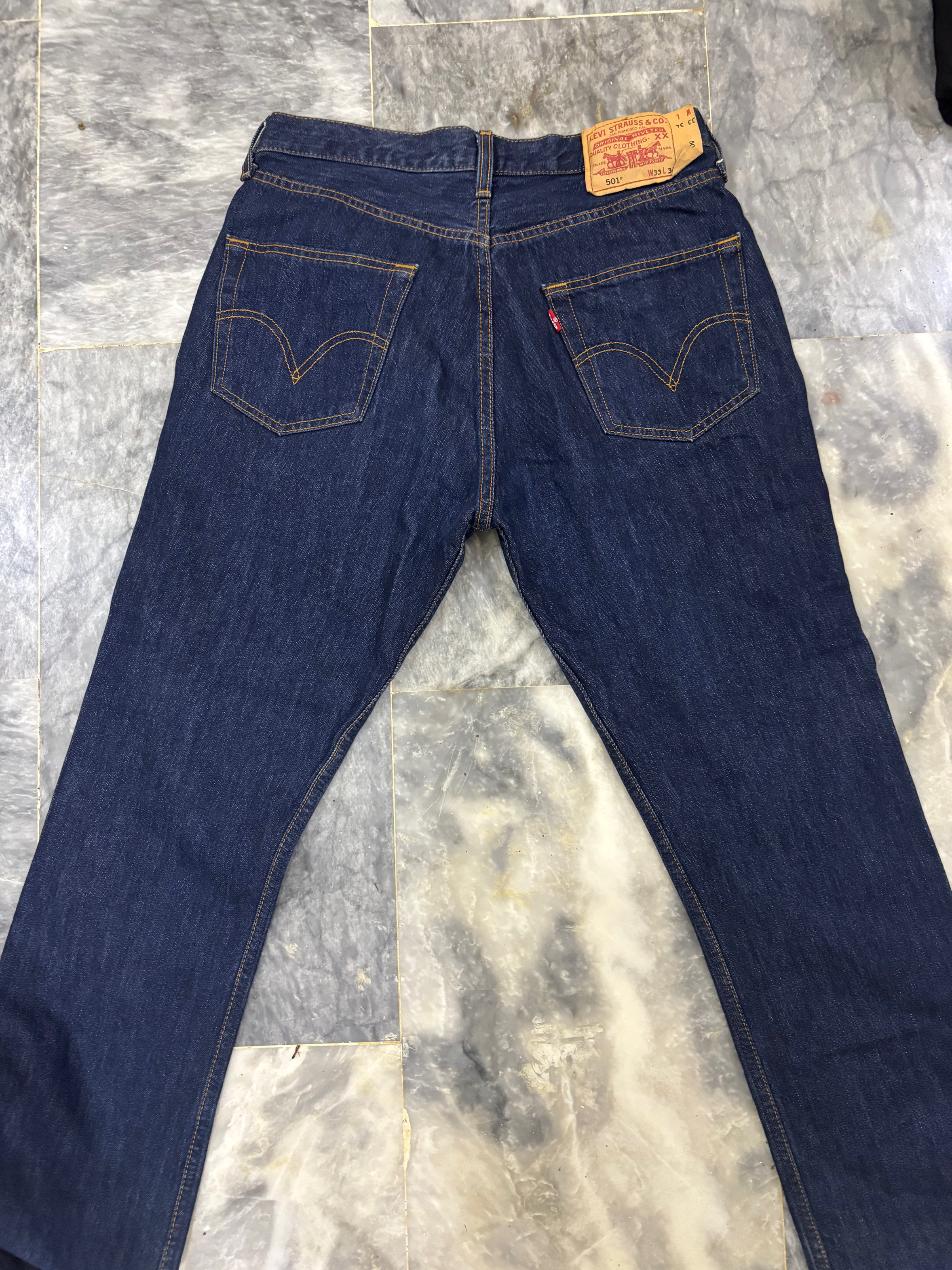 Levis 501  jeans