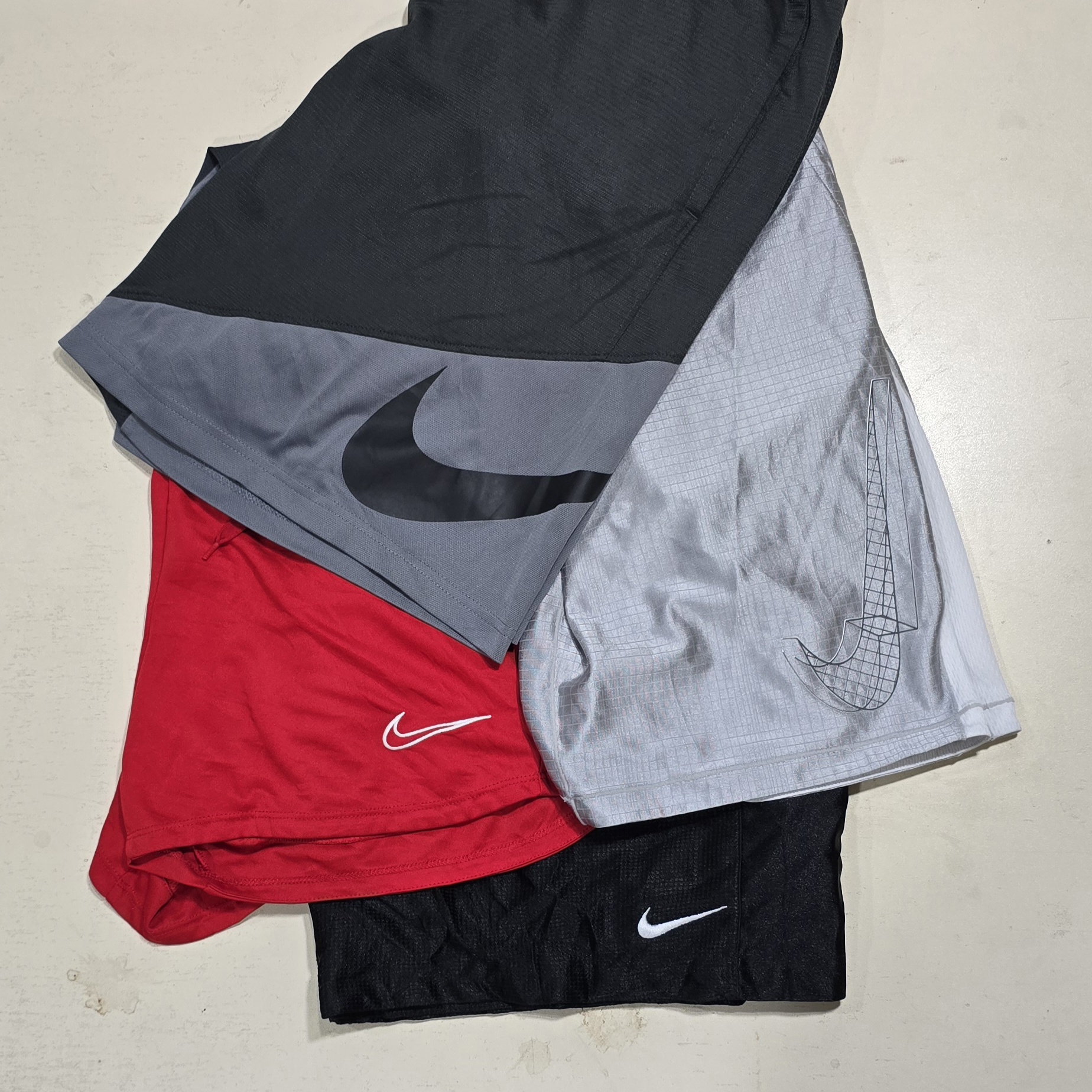AV-0037 Nike Sports Shorts