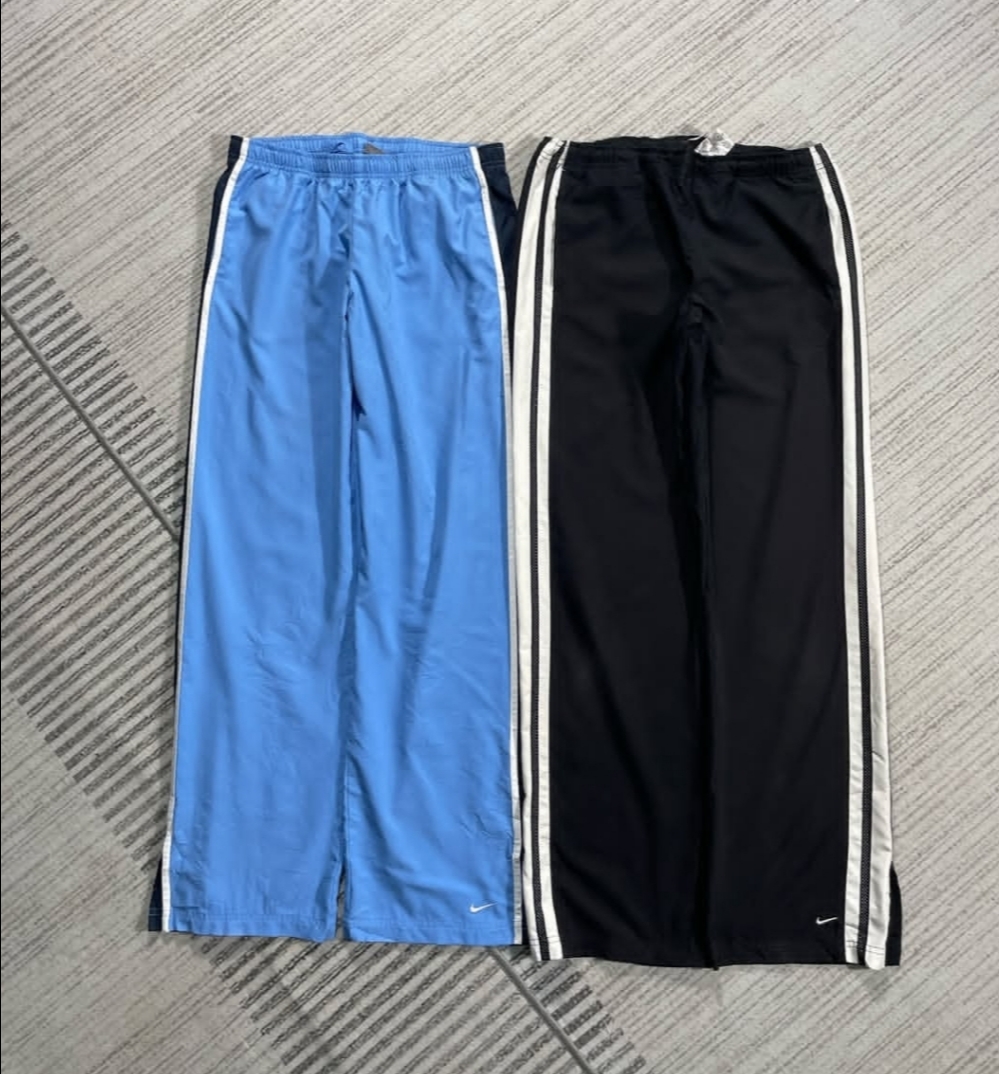 特別なヴィンテージのNikeトラックパンツ