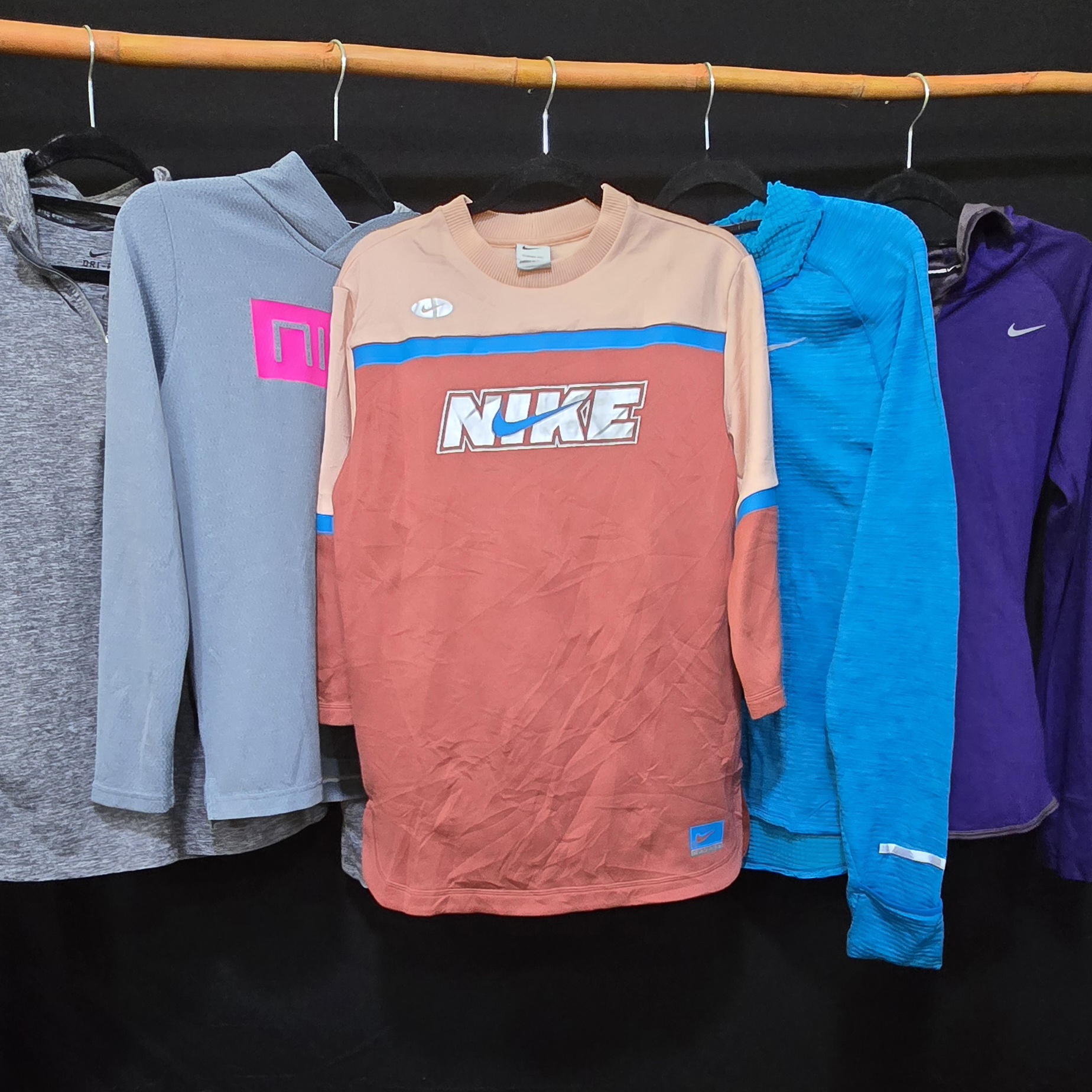 AV-0039 Nike Winter Tops