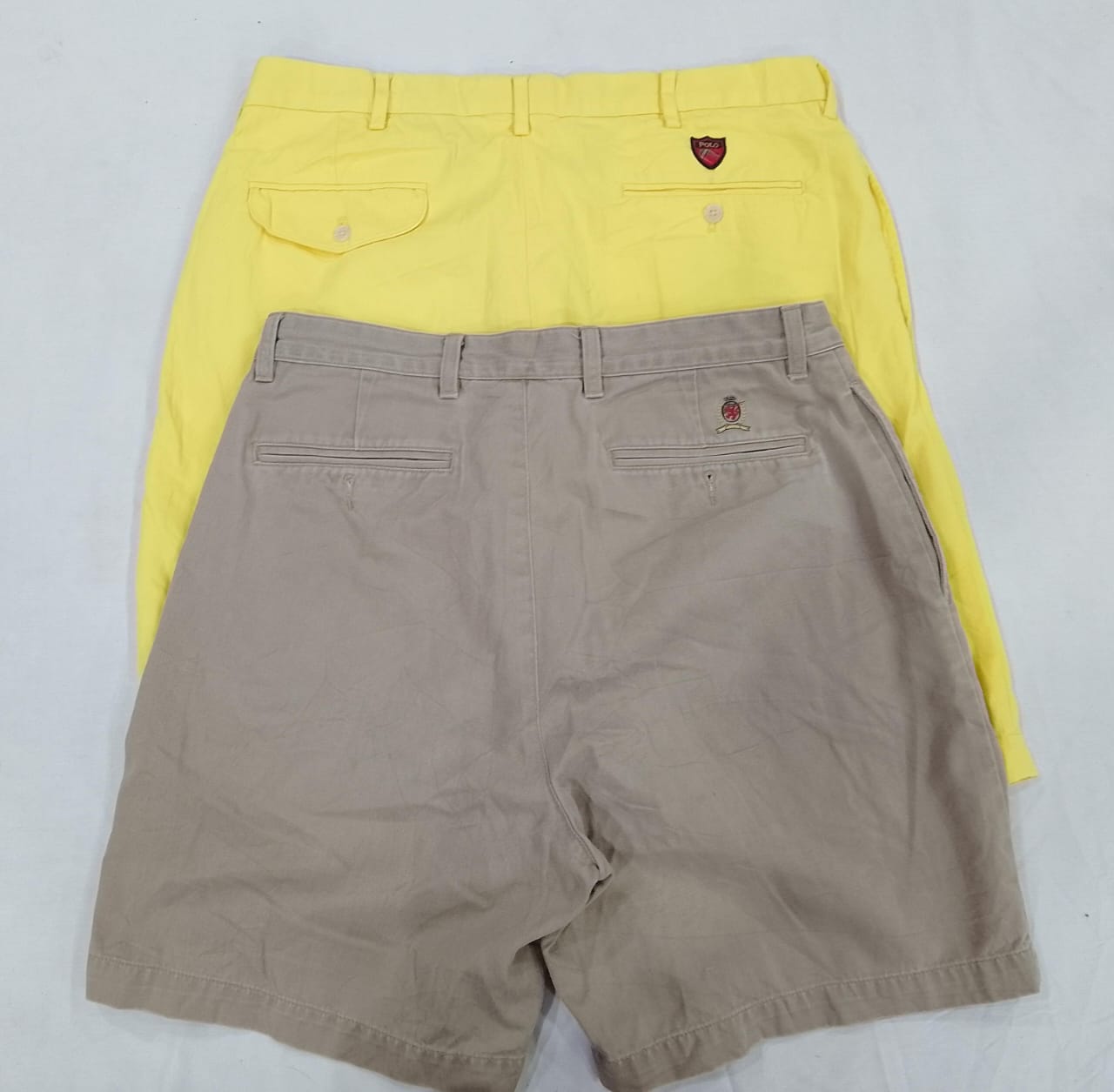 CR5203 Vintage Heritage Polo & Tommy Hilfiger Shorts