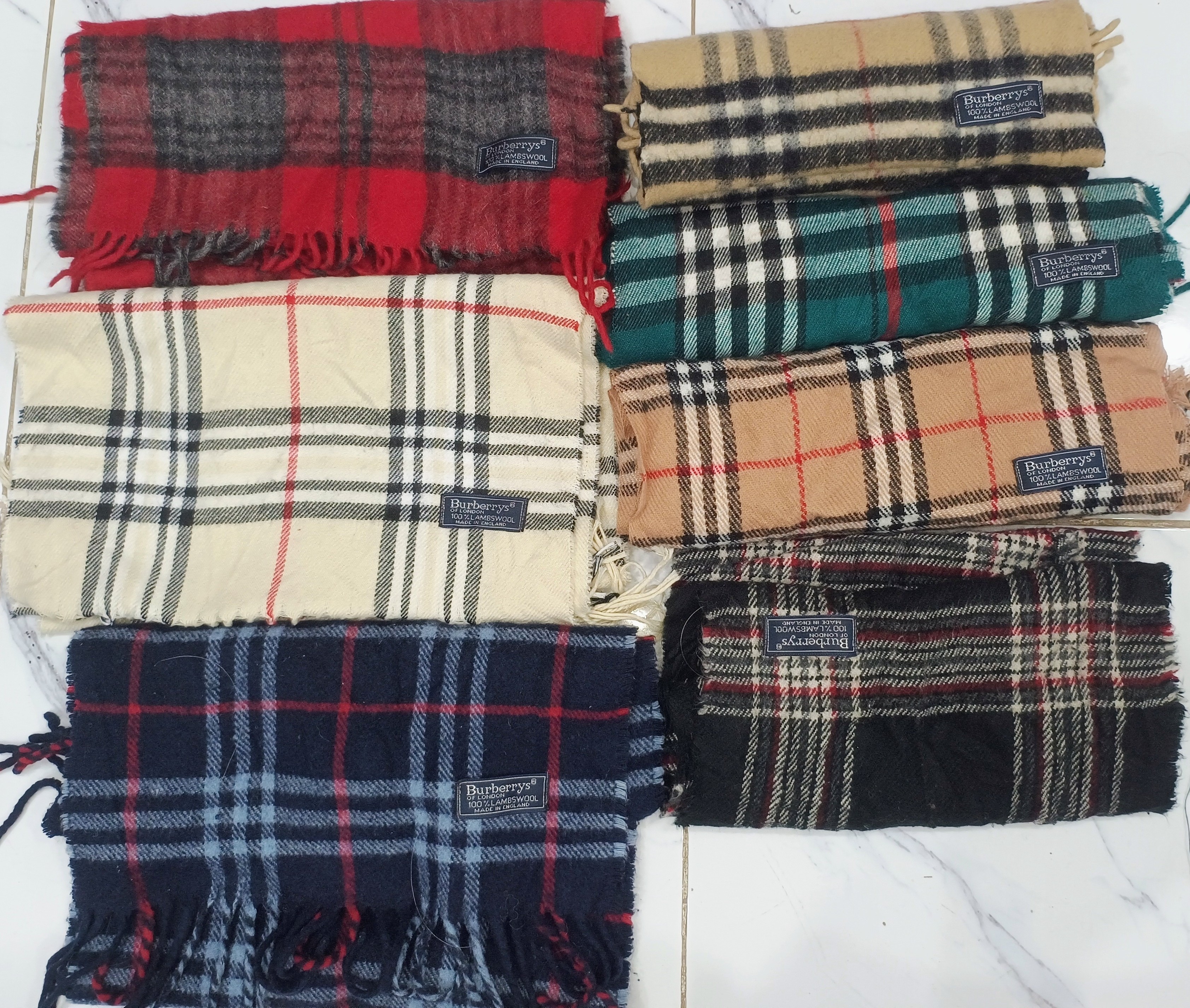 Einzigartige Burberry-Schals