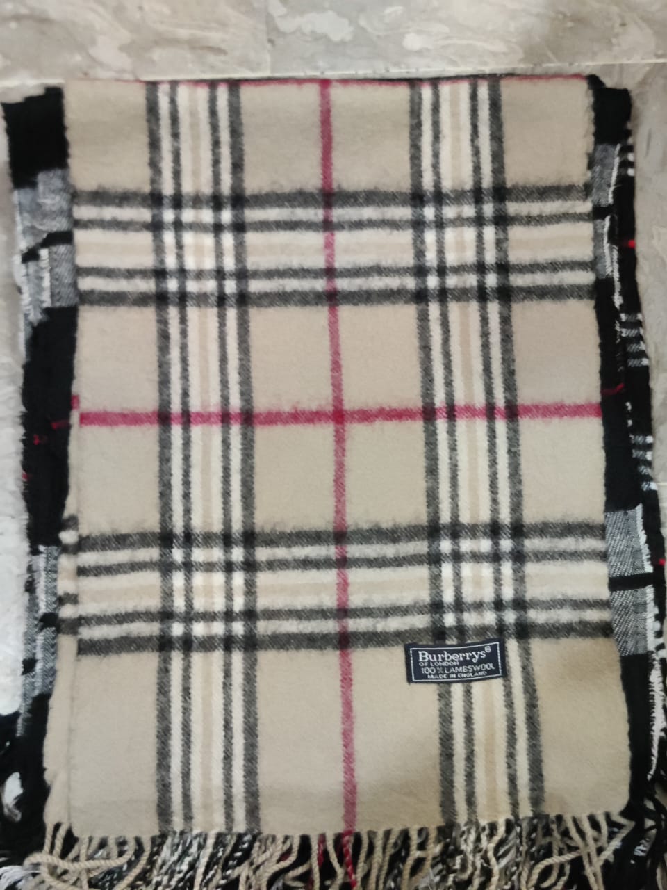Burberry scarve
