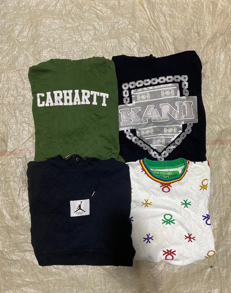 Carharttとヴィンテージミックススウェットシャツ