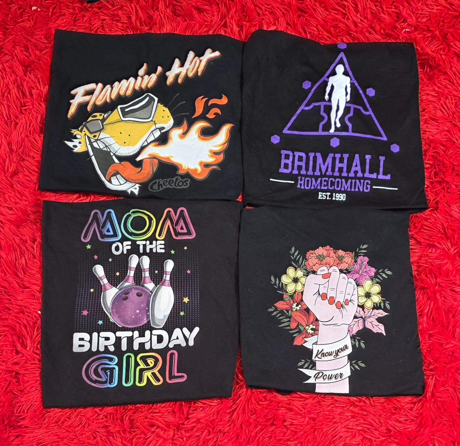 Schwarze schöne T-Shirts