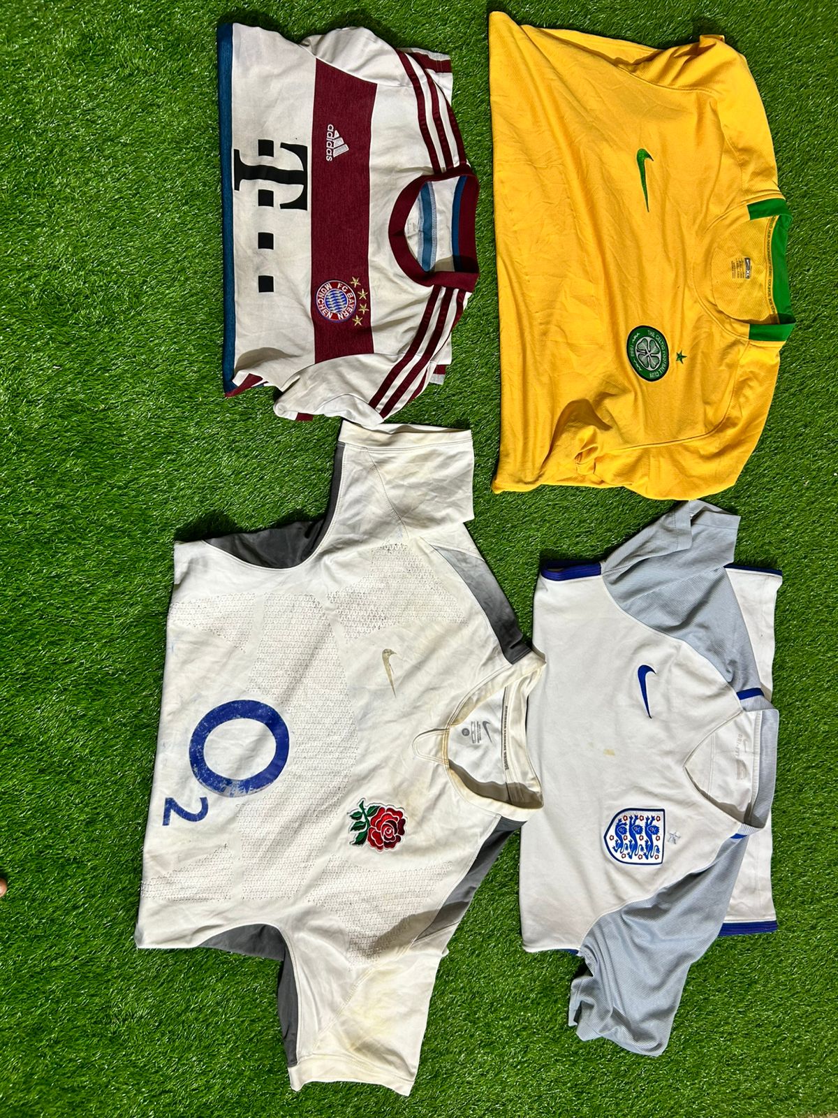 フットボールオーセンティックTシャツ