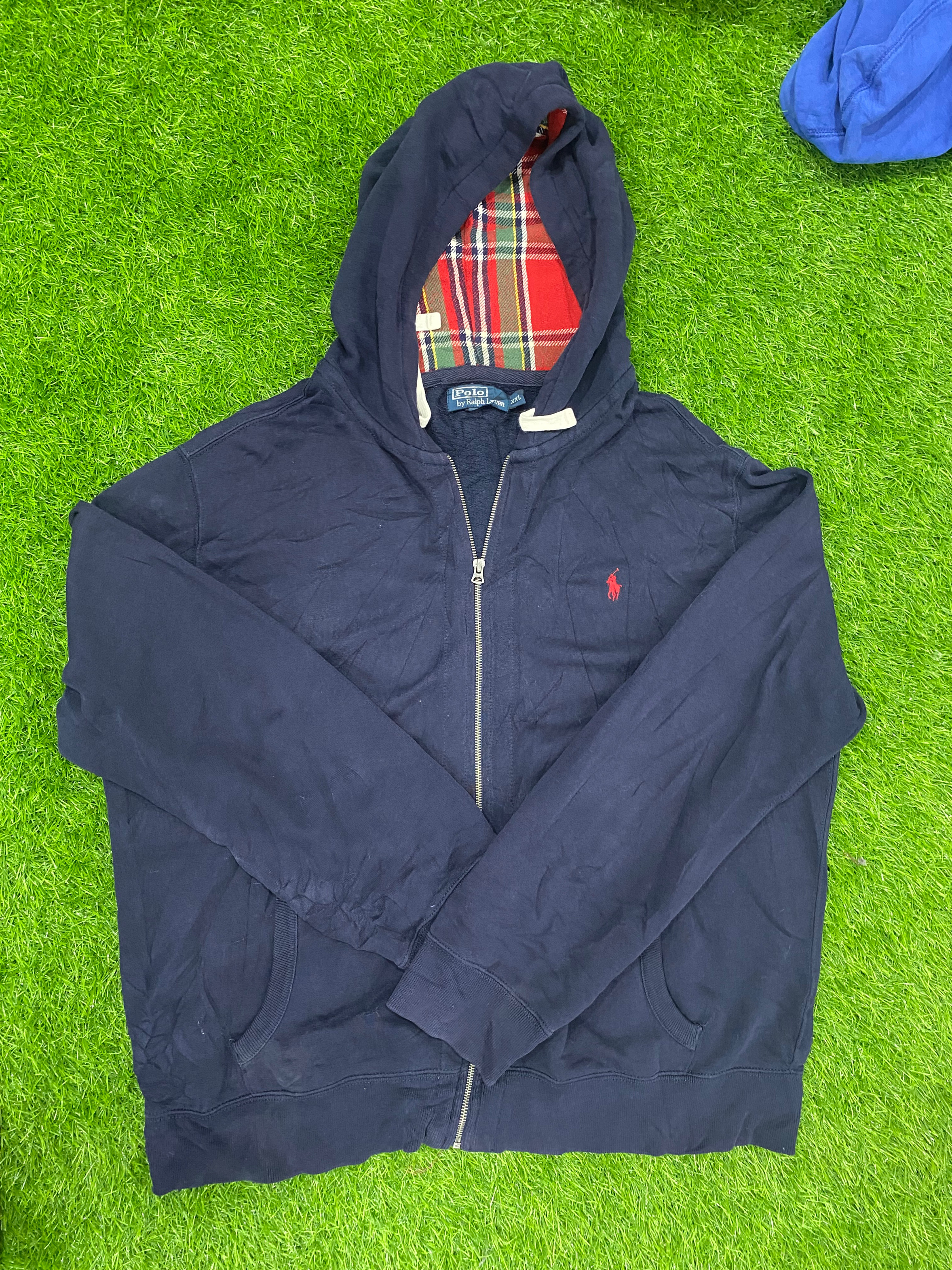 300 | Polo sweatshirts with hoodie