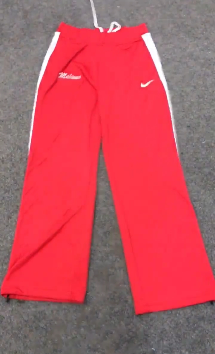 Classical Nike trackpants