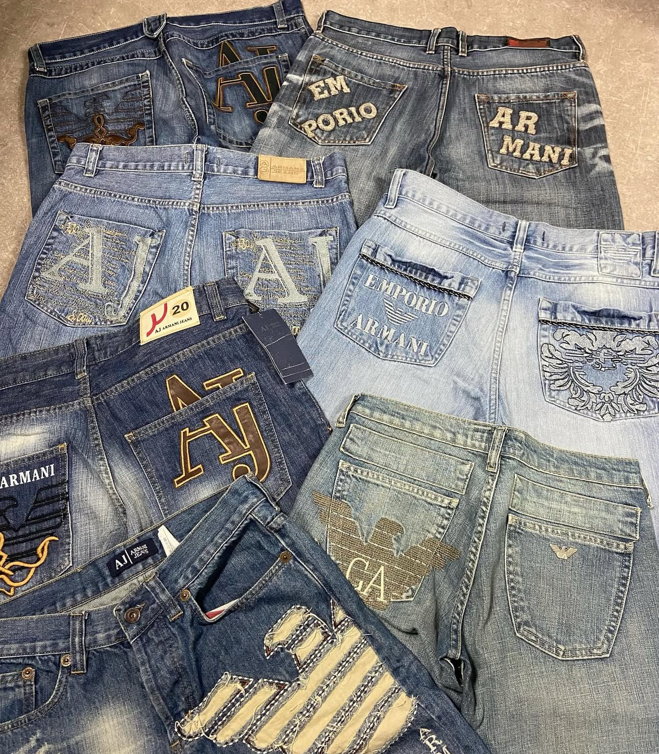 D&G et Armani Jeans imprimé au dos