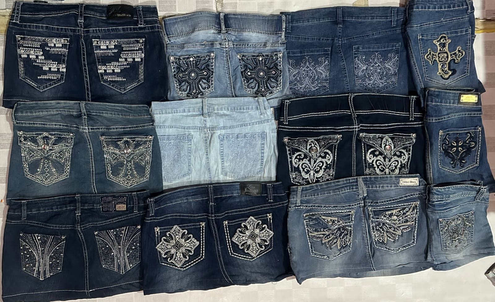 GRACE IN LA   AND OTHER MIX MINI SKIRTS (MD 1381)
