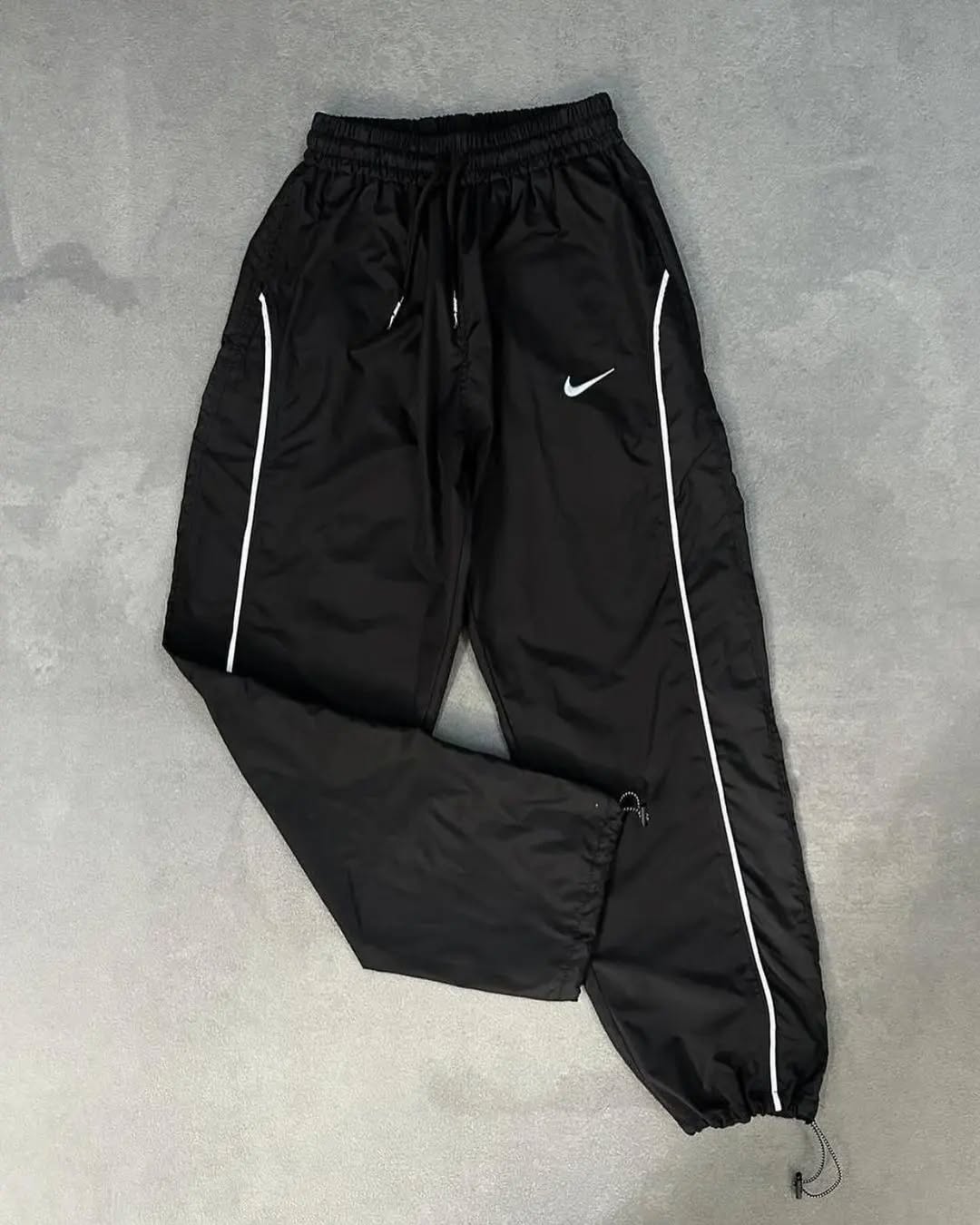 Nike TrackPants