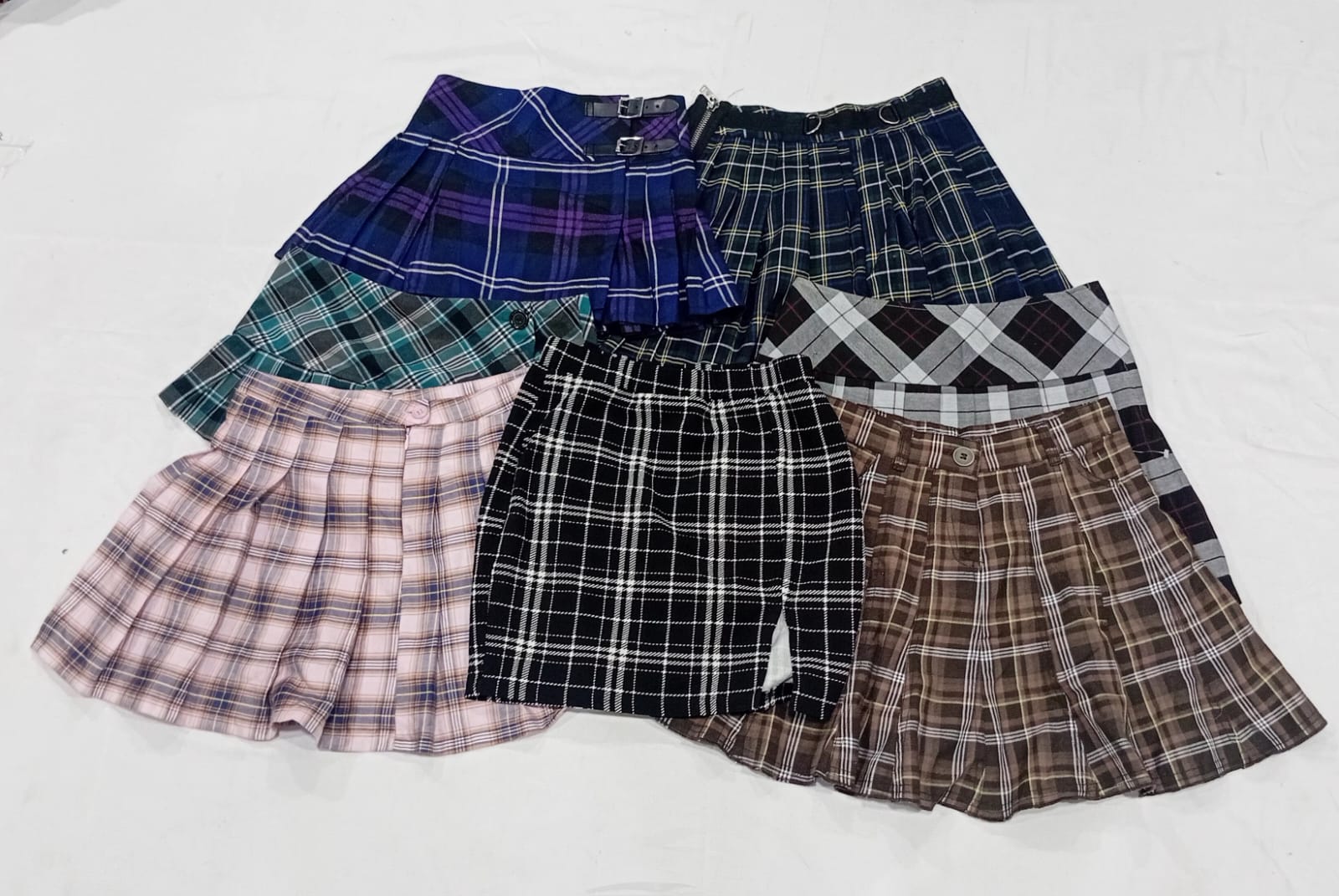 IQ0784 Y2K Timeless Tartan Mini Skirt