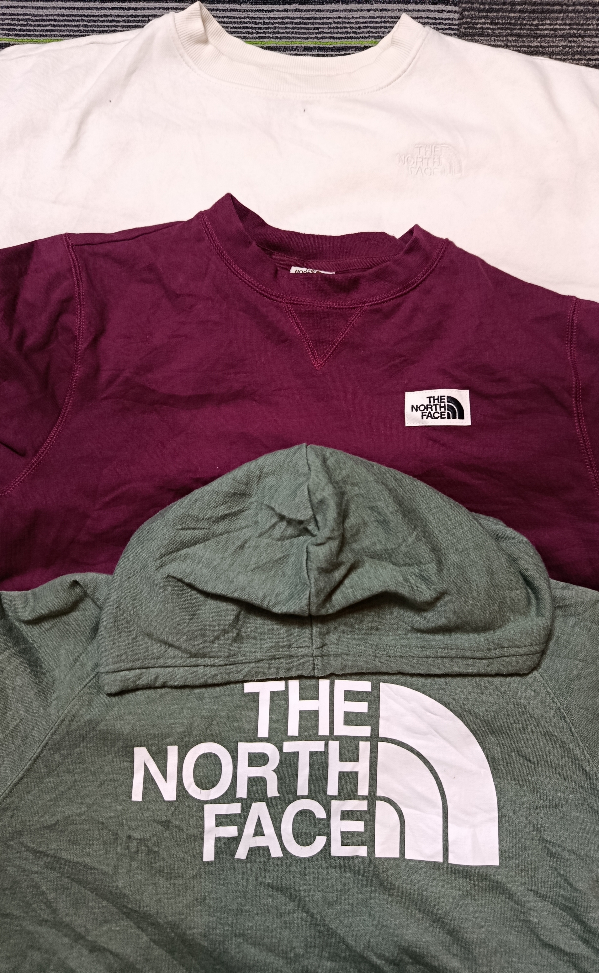 The North Face Hoodies/ Sweatshirt (2385)
