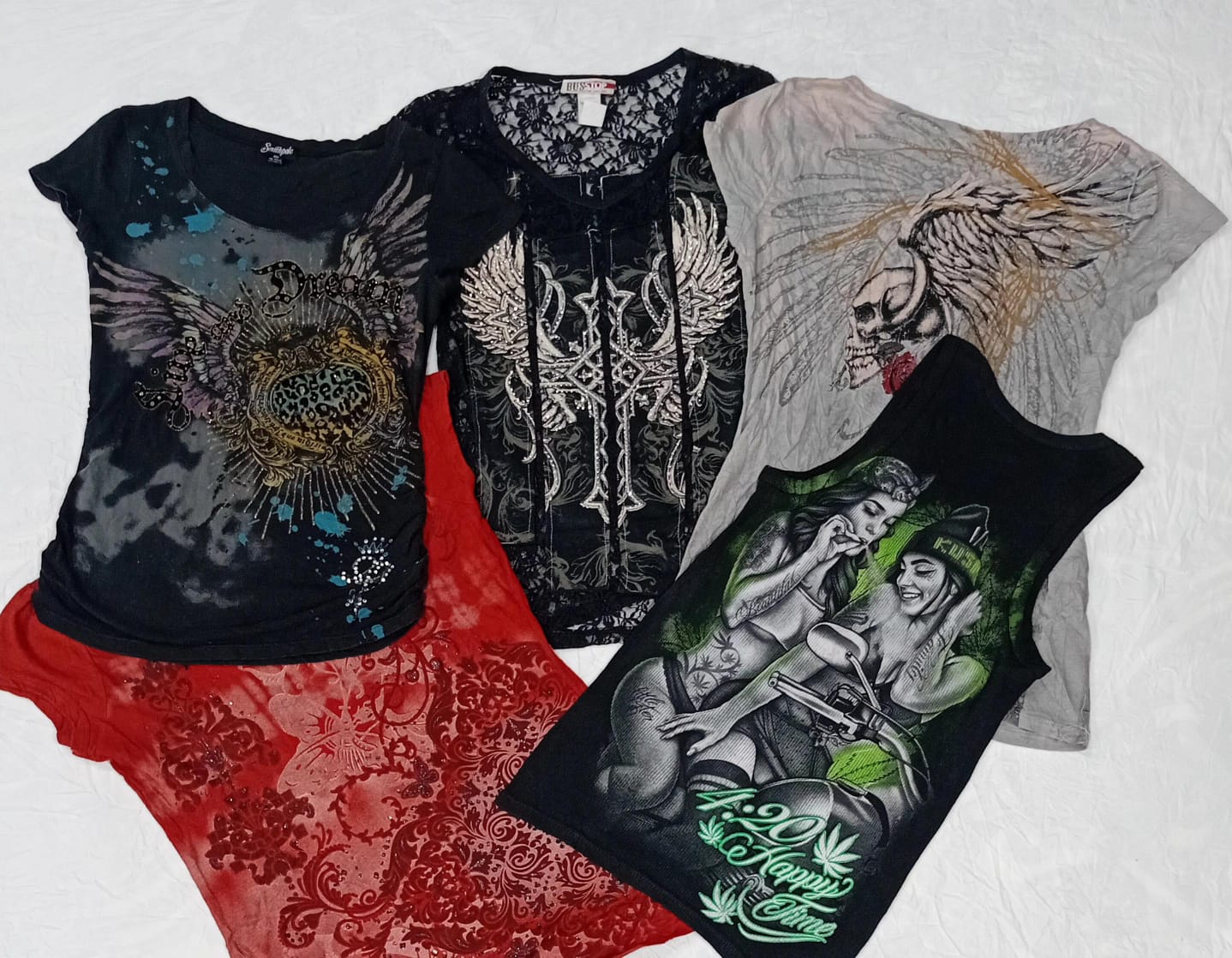IQ0810 Y2K Luxe Babe Baby Tee