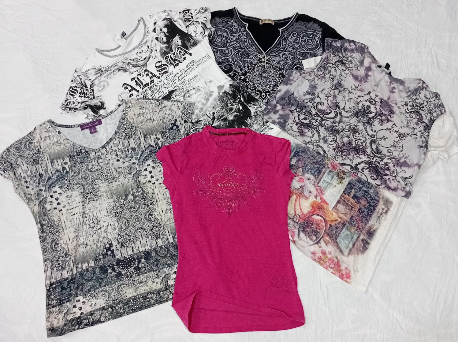 IQ0811 Y2K Millennium Baby Tee