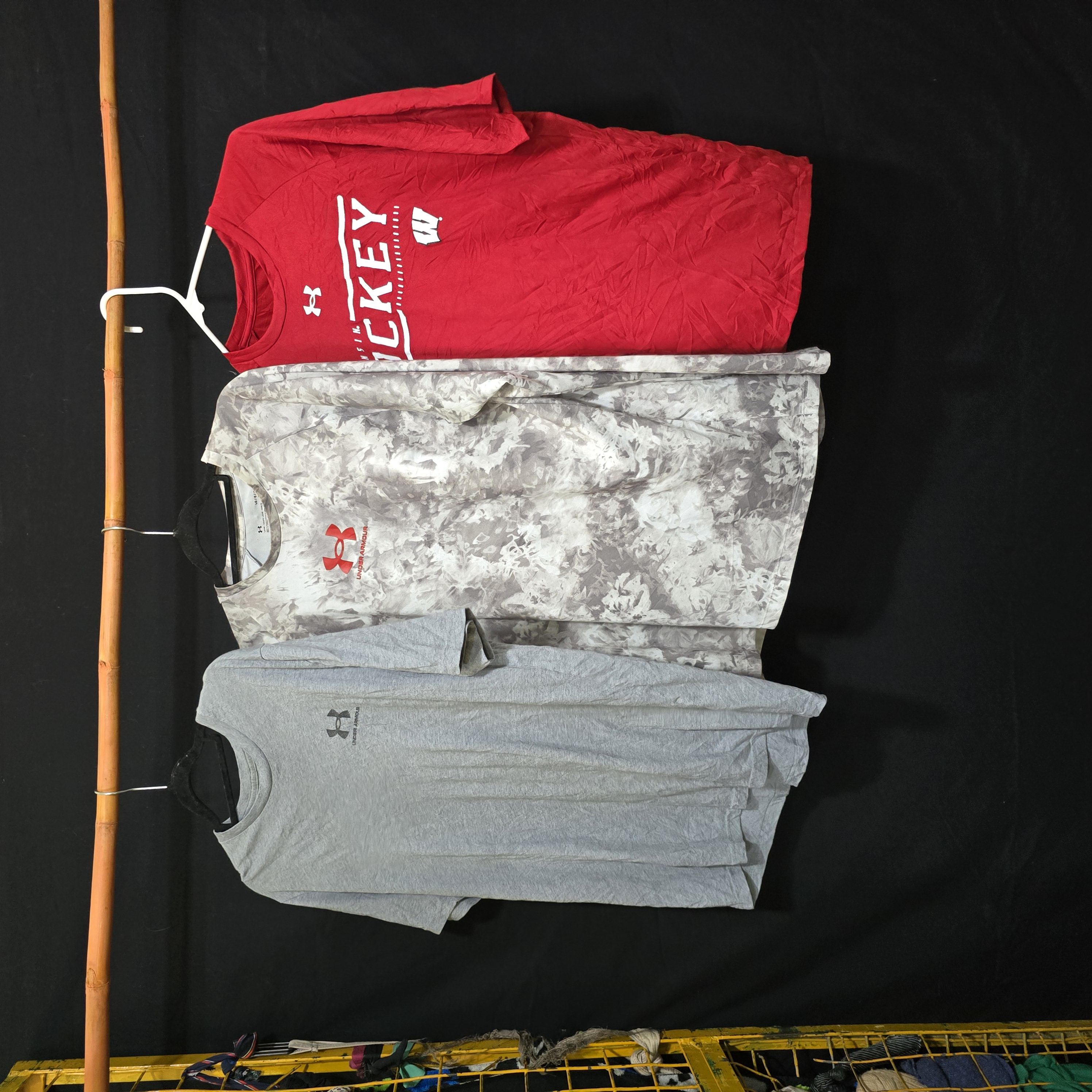 「AV-0073 アンダーアーマー Tシャツ」