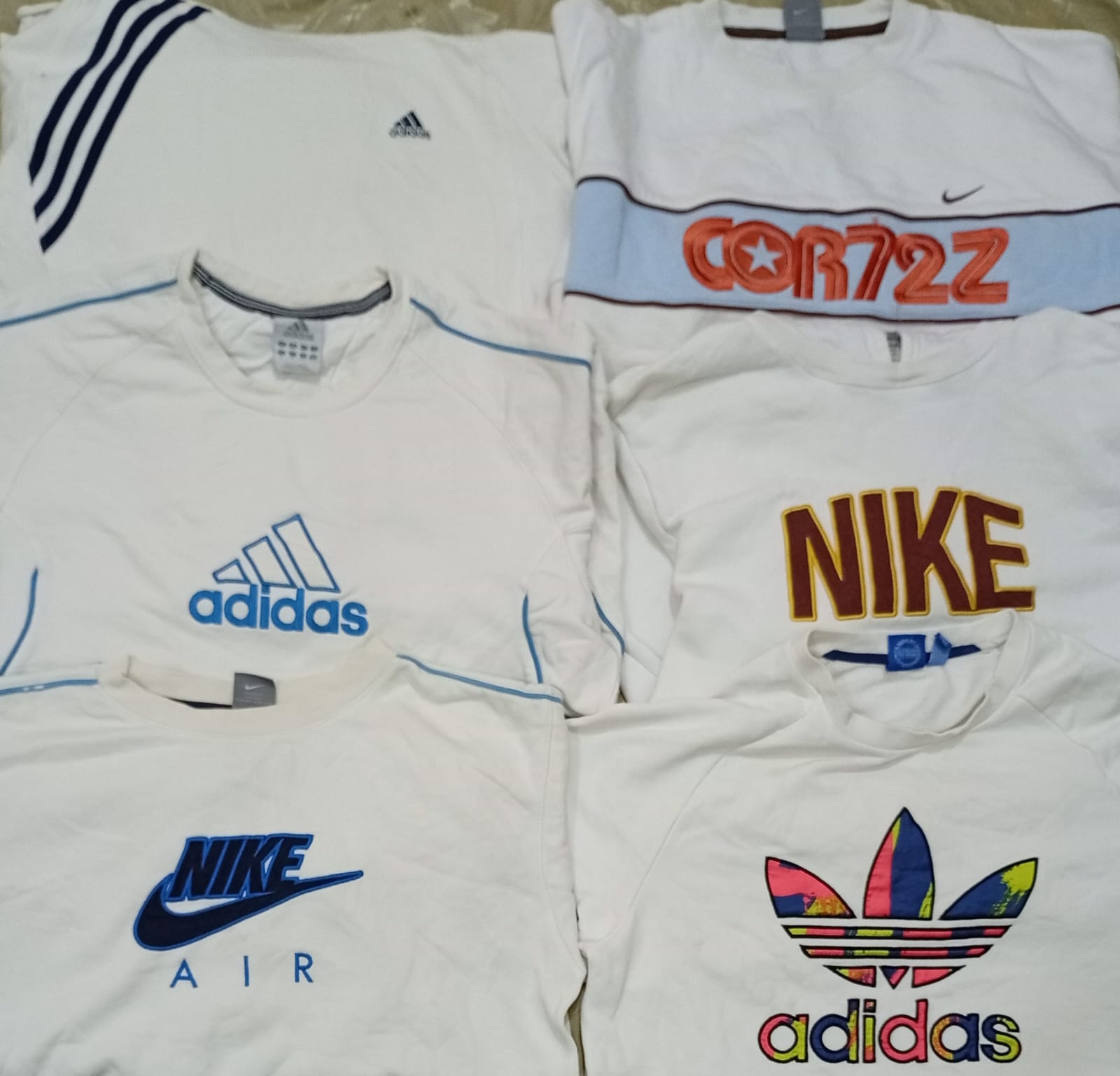 Nike und adidas Sweatshirts
