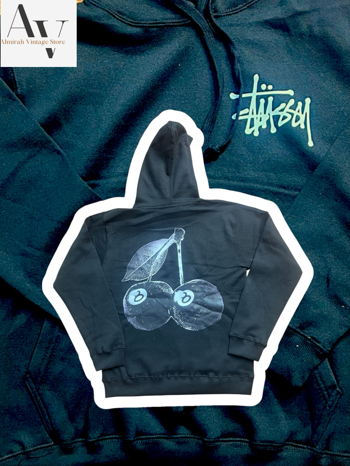StussyリワークスタイルのCherryのフーディ