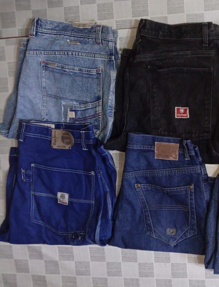 ROCAWEAR AND OTHER MIX BRANDS SHORTS (ID 1051)