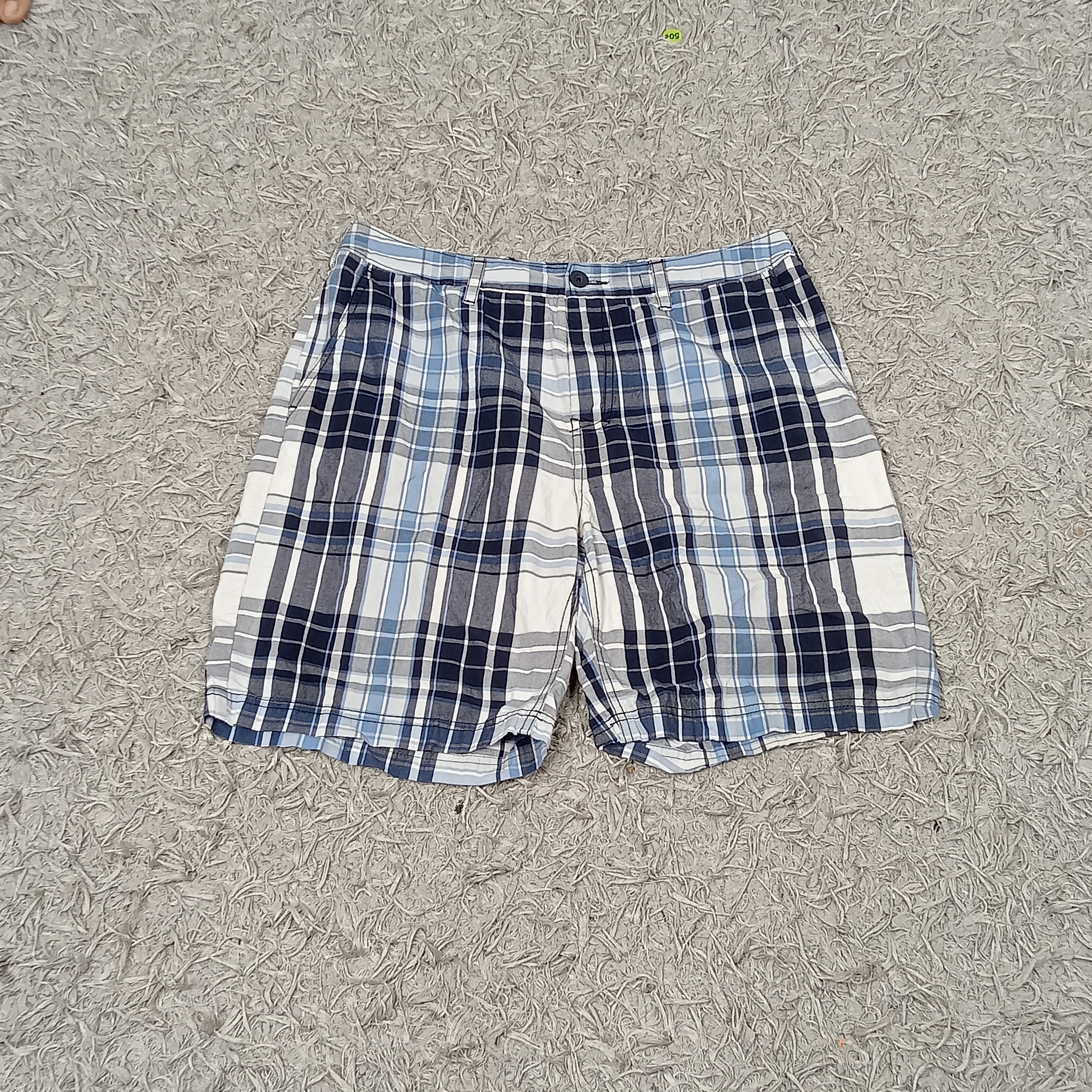 「UNBRANDED COTTON AND CARGO SHORTS (BUNDLE 07)」
