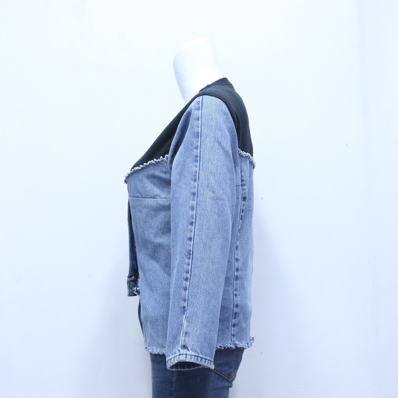 Top de Fusão de Denim Upcycled Dual Dimension CR613