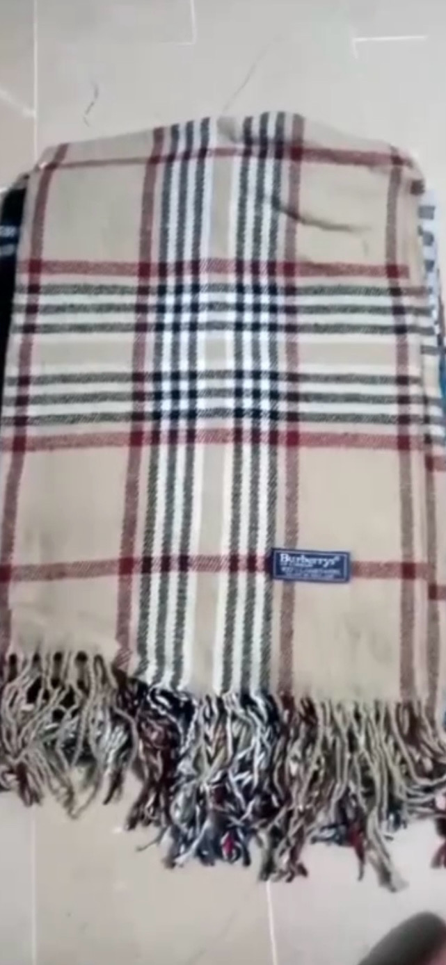Burberry Scarve