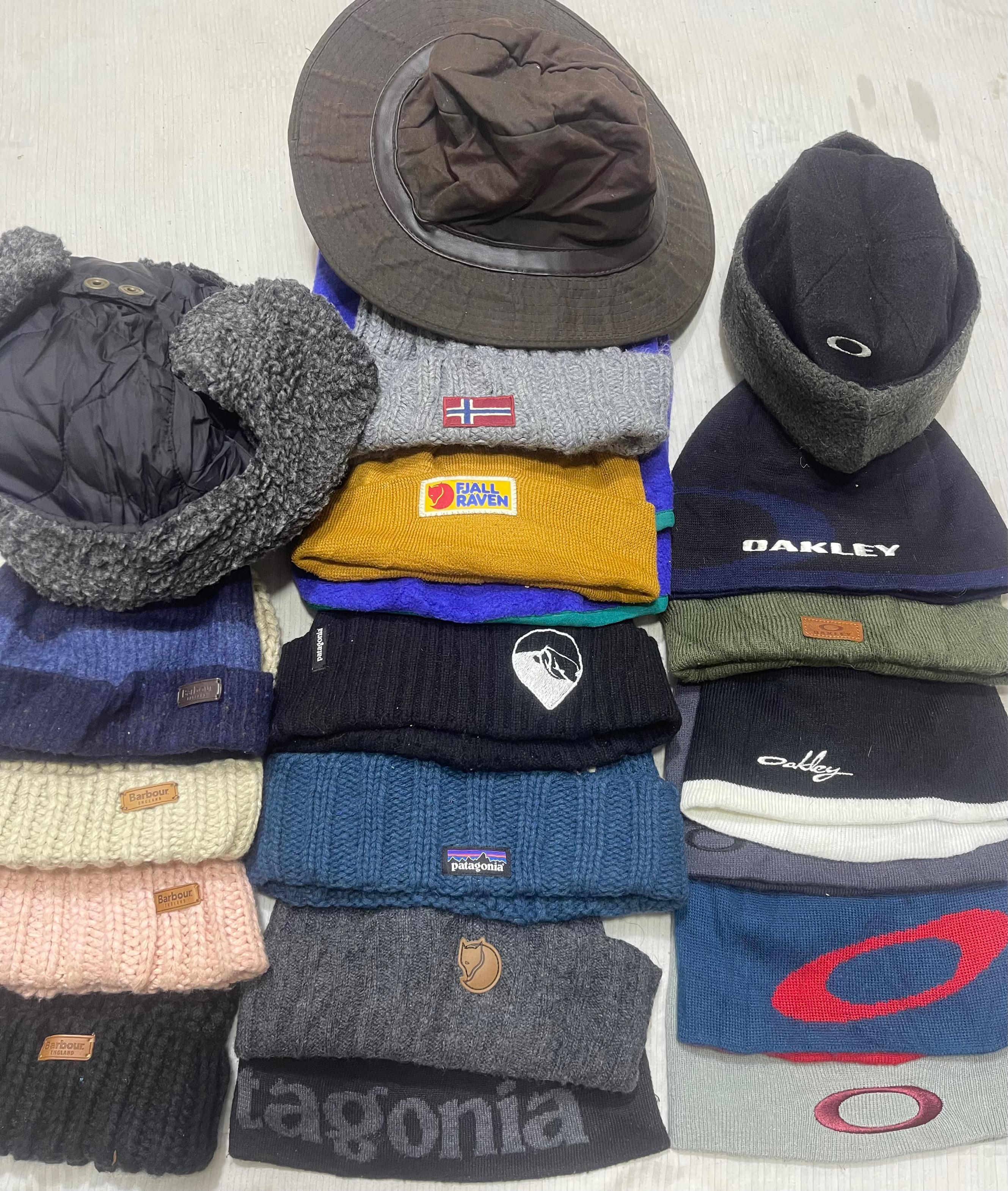 Patagonia Oakley Barbour Fjallraven ミックス ブランド ビーニー