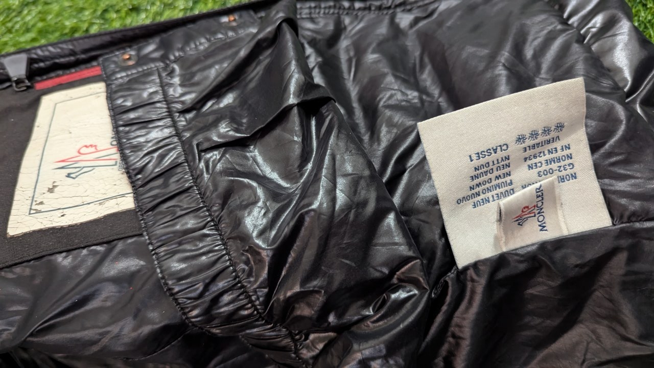 Monclers puffers Jackets Authentic