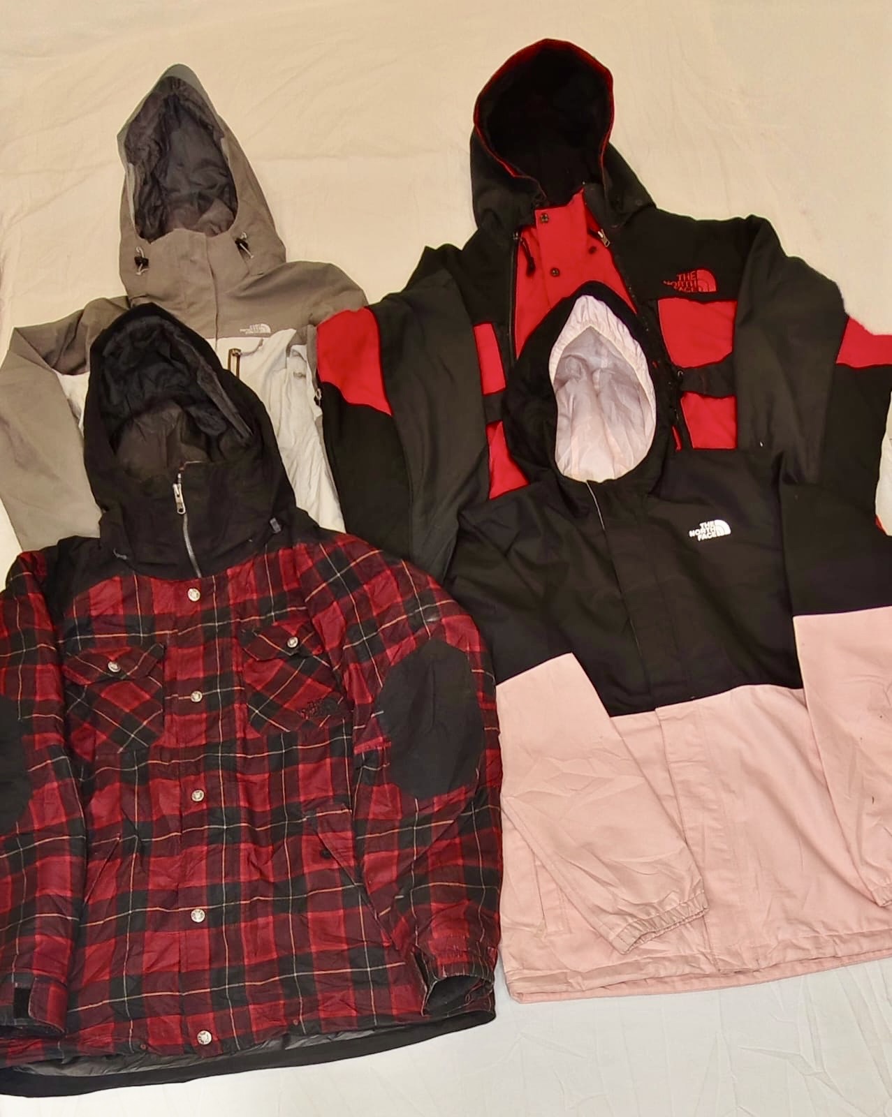 The North Face Windbreakers | V-T084