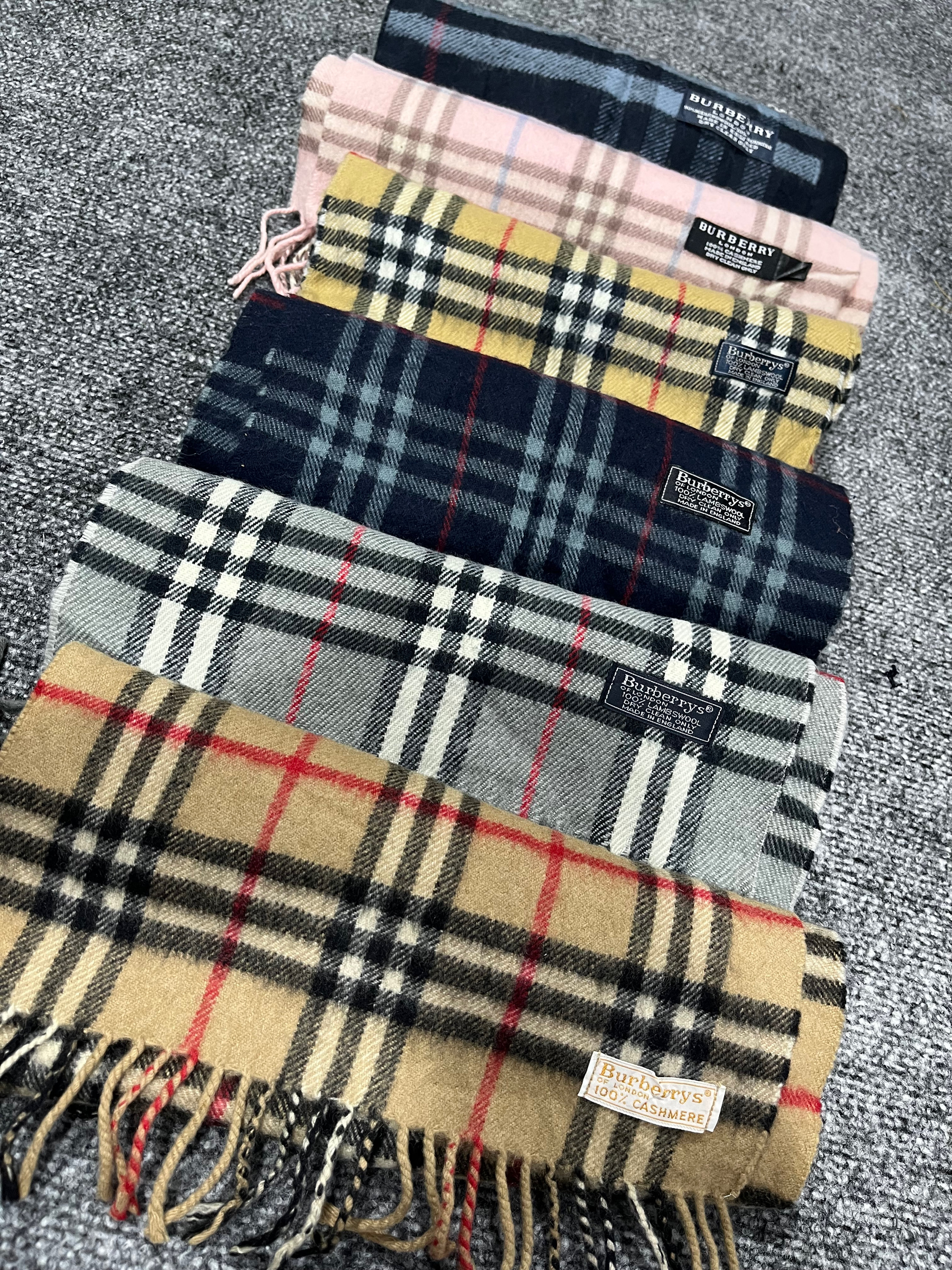 ヴィンテージ バーバリー スカーフ — (PR-112)