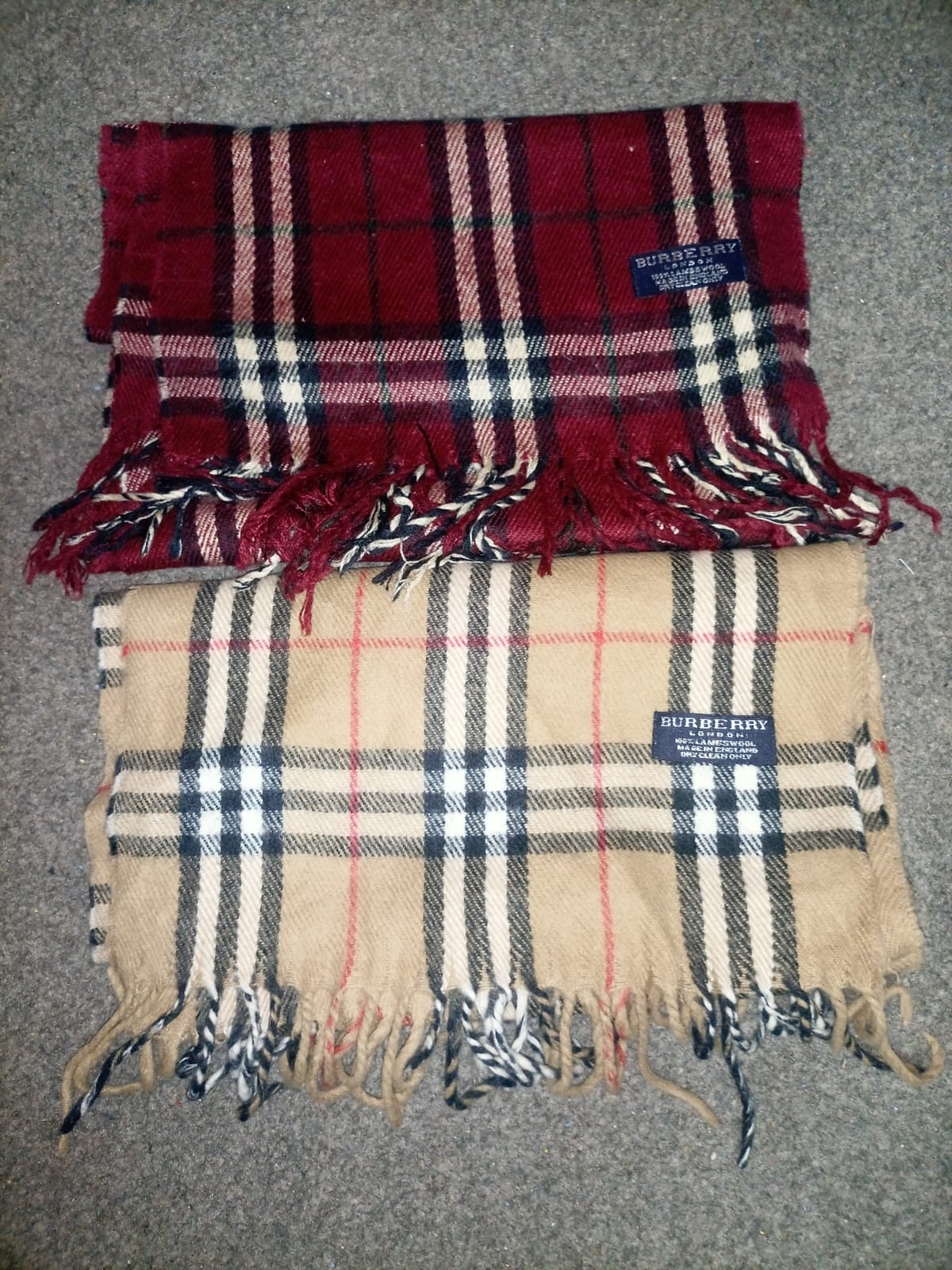 Burberry scarve