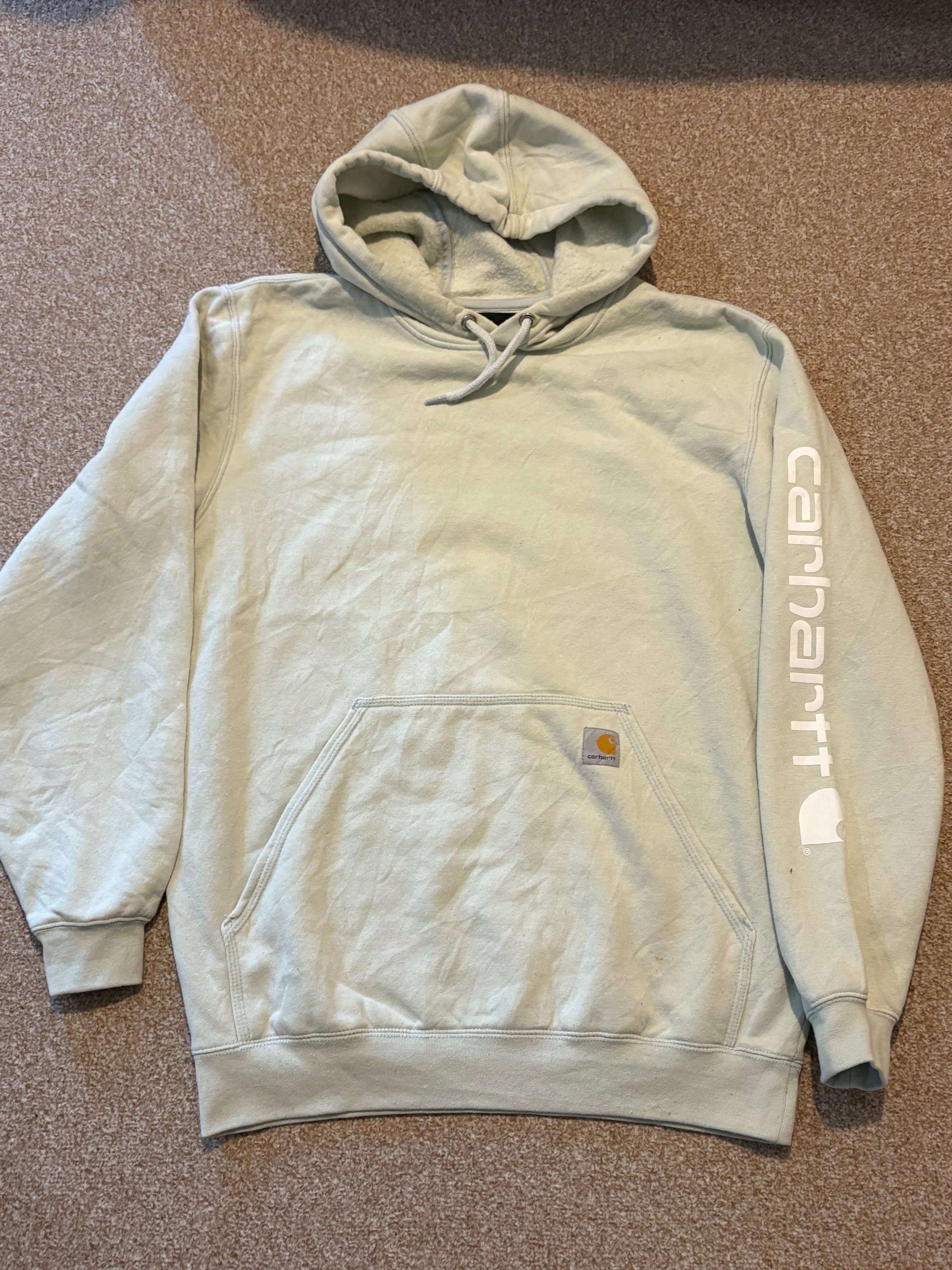 Carhartt hoodie and sweatshirt