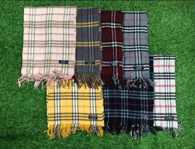 Y2K Burberry scarf
