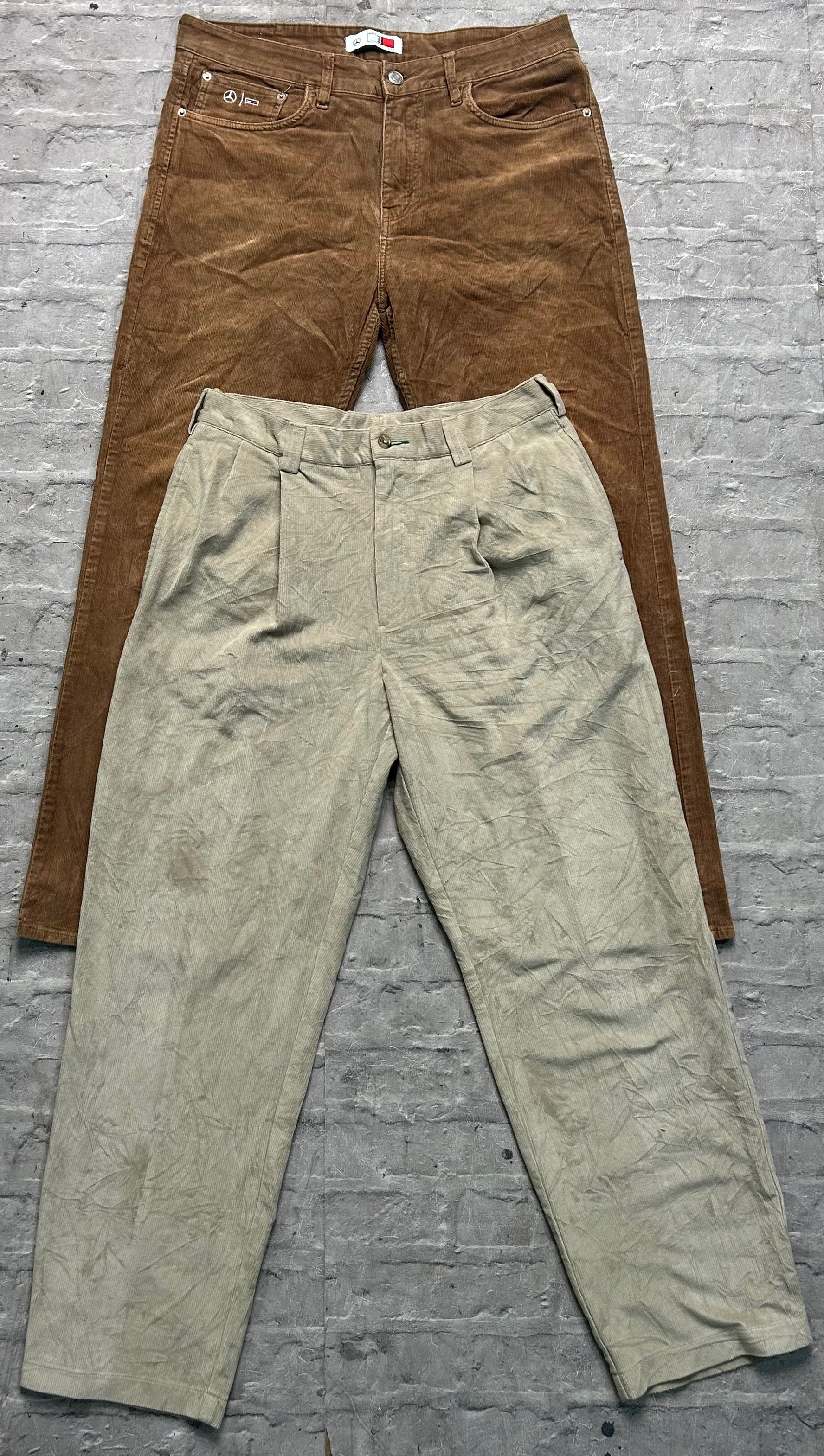 Mix branded corduary pants