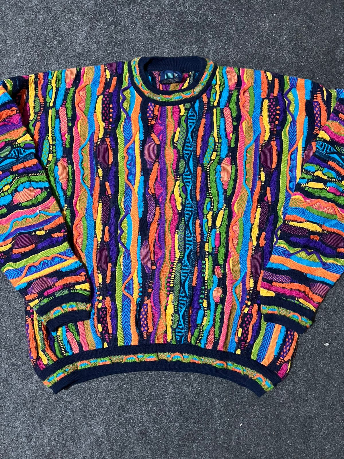 Suéteres estilo Coogi