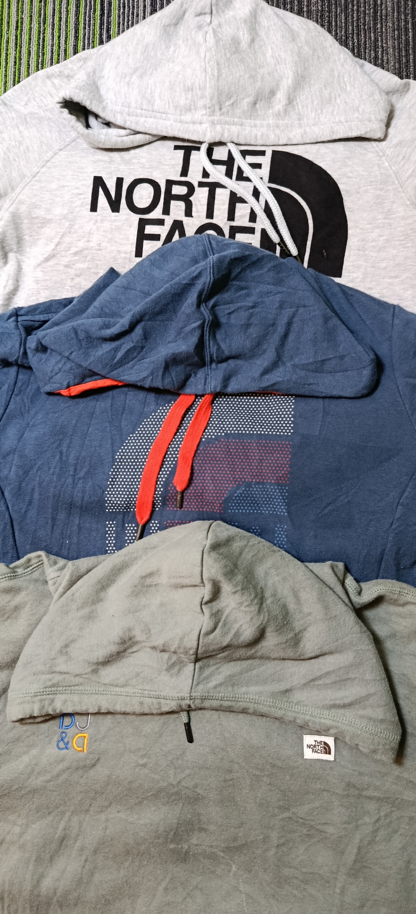 The North Face Hoodies (2484)