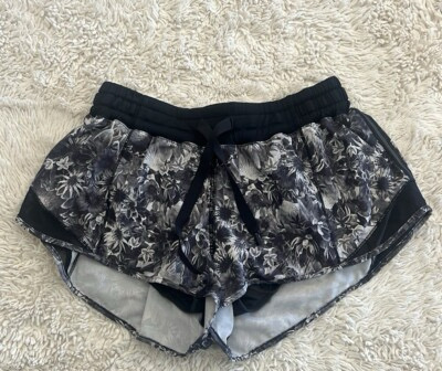 Lululemon Shorts 26 PCs