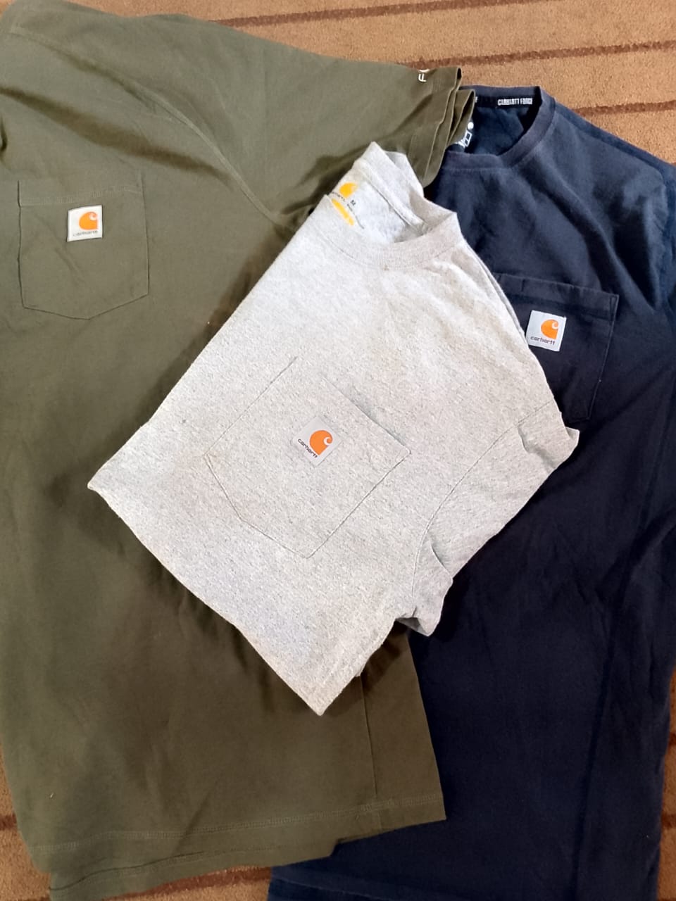 「Carhartt Authentic T-Shirts」