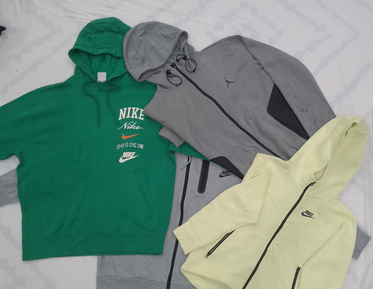 CRZ0166 ヴィンテージ ナイキ フーディ – サイズ混合