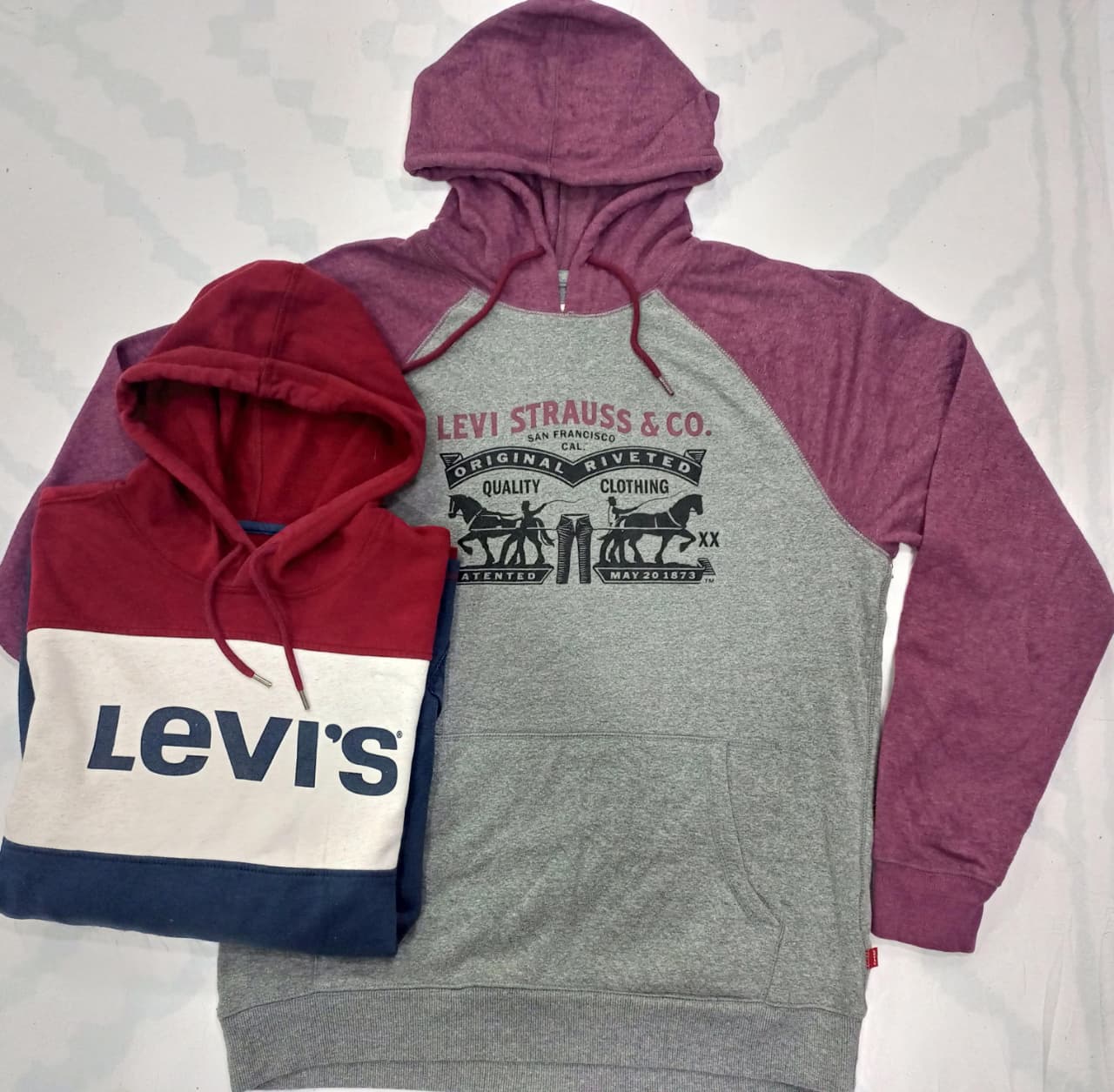 CRZ0174 Vintage Levi’s Everyday Hoodies – Mixed Si..