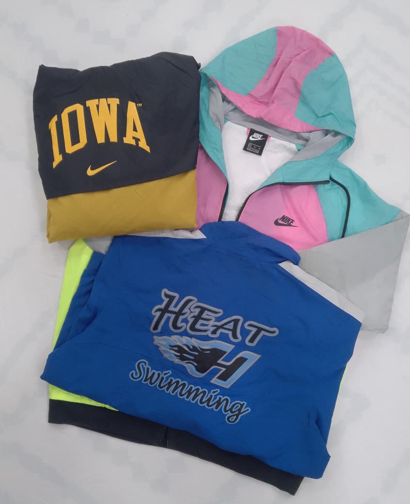 CRZ0175 Vintage Nike Light Zip-Up Jacken