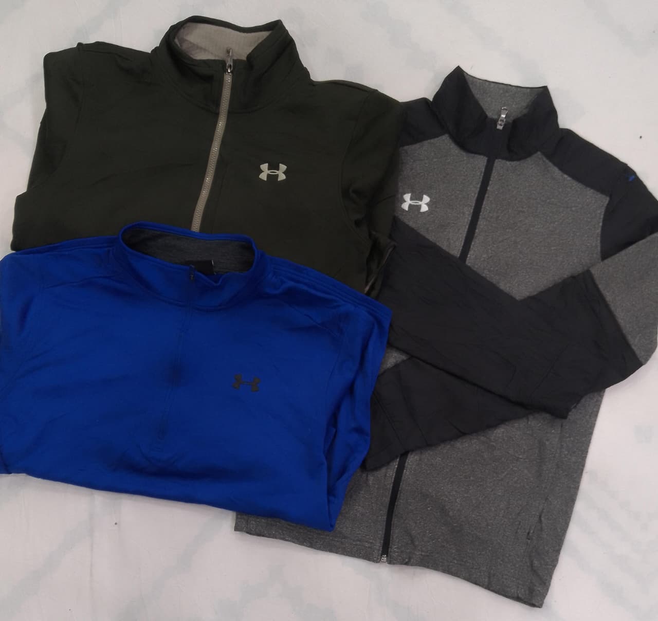 ZV0188  Under armour track suit