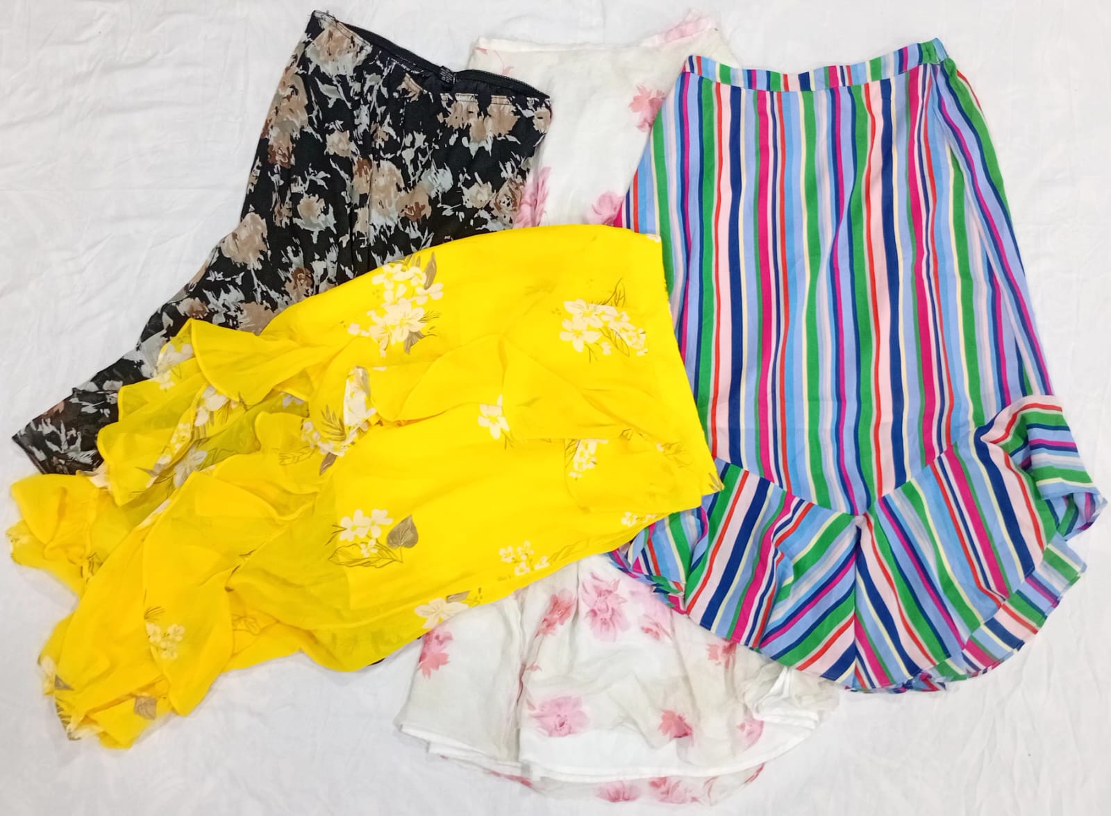 IQ0928 Y2K Soft Girl Midi/Maxis Skirt