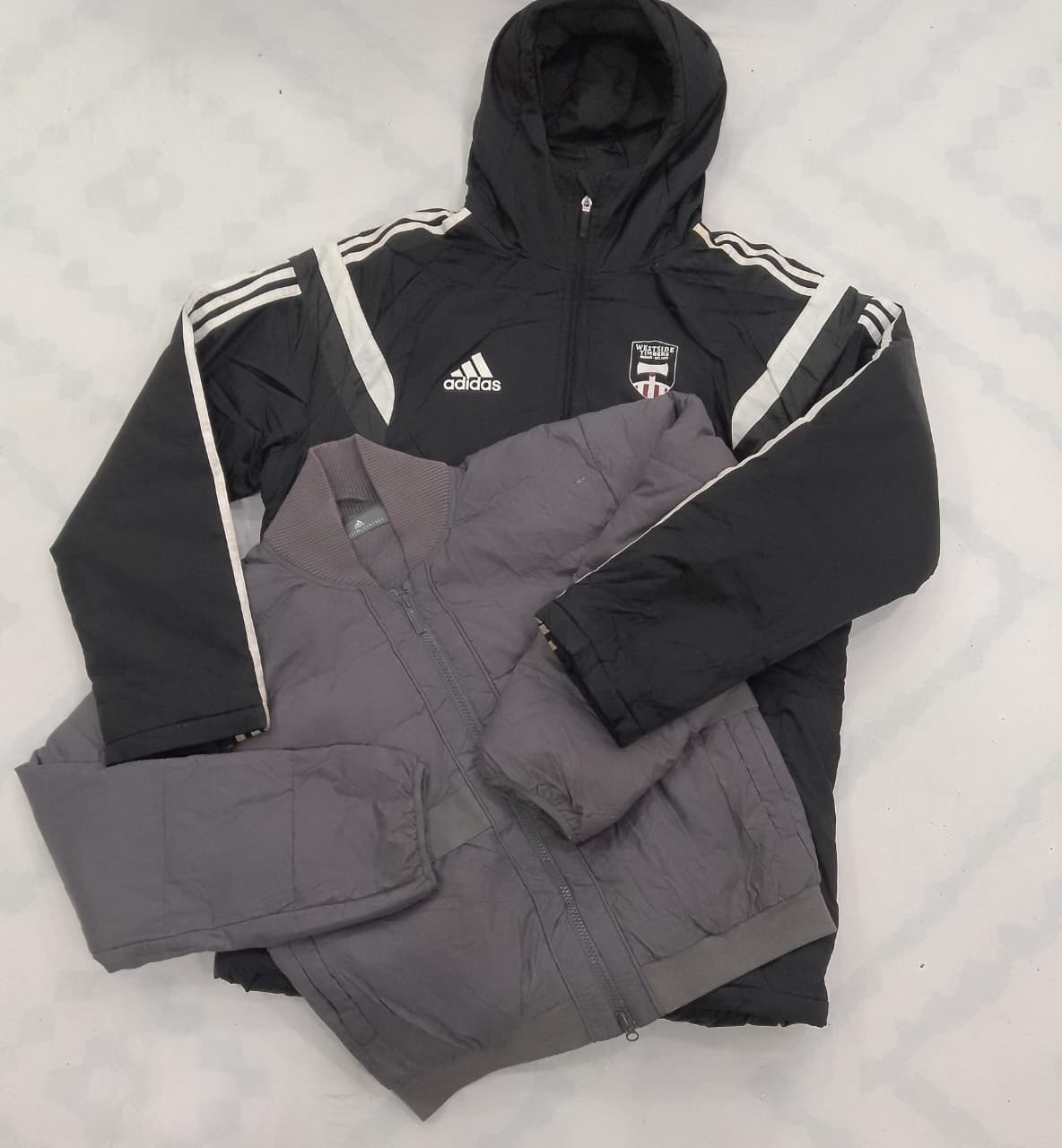 ZV0203  Adidas veste épaisse