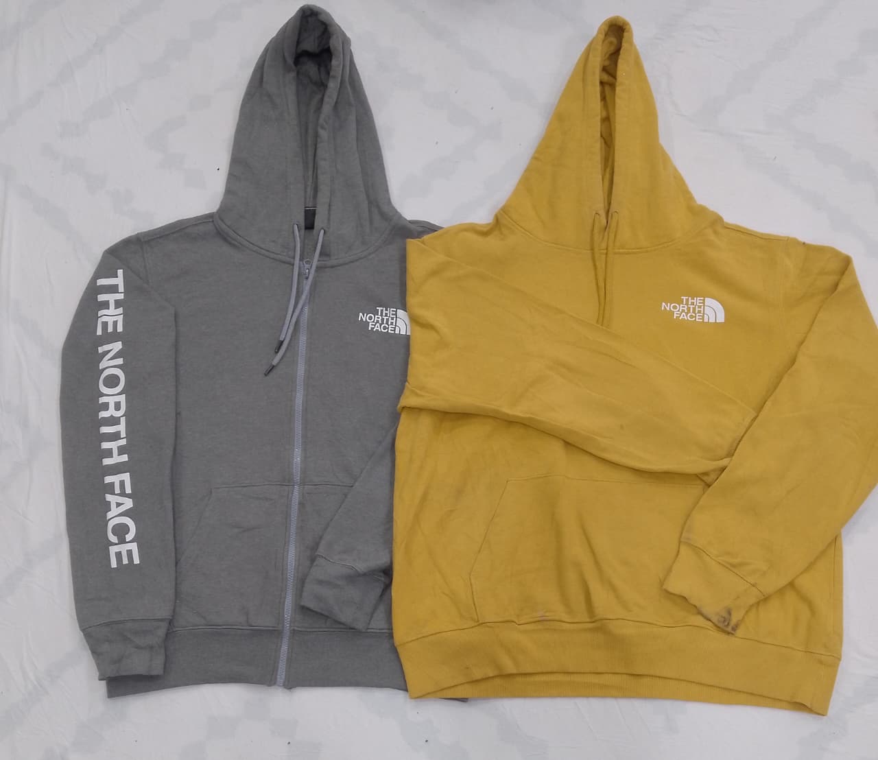 CRZ0196 Vintage TNF Outdoor Essentials – Hoodie/Sweatshirt