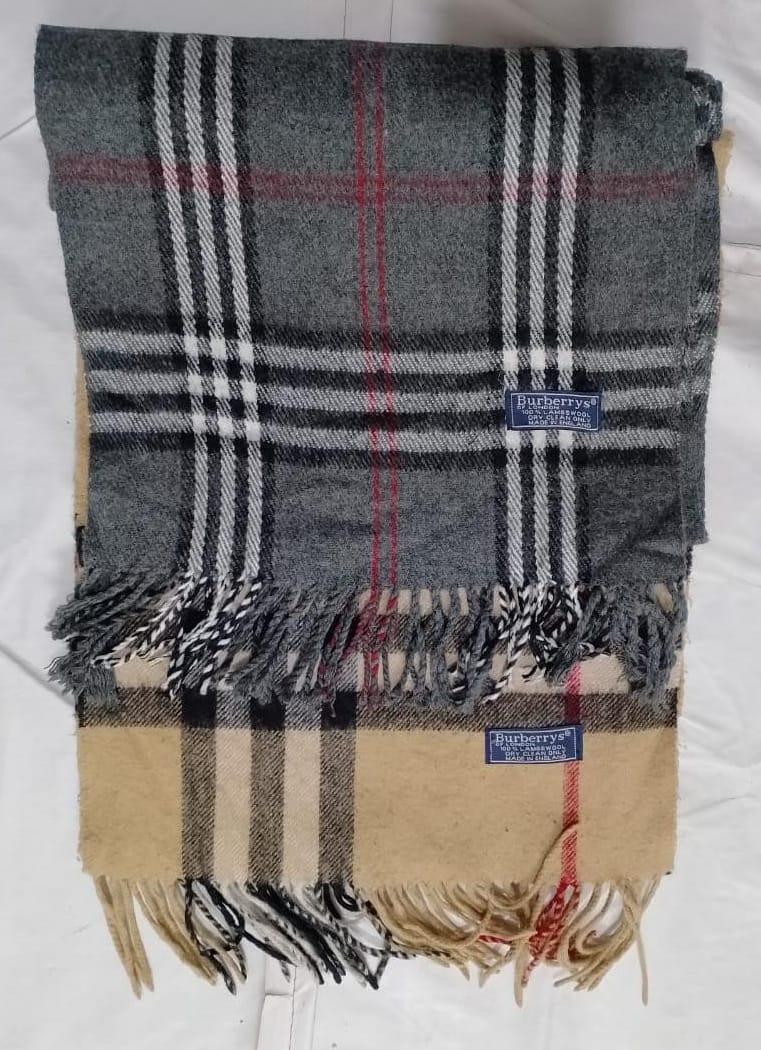 Burberry scarve
