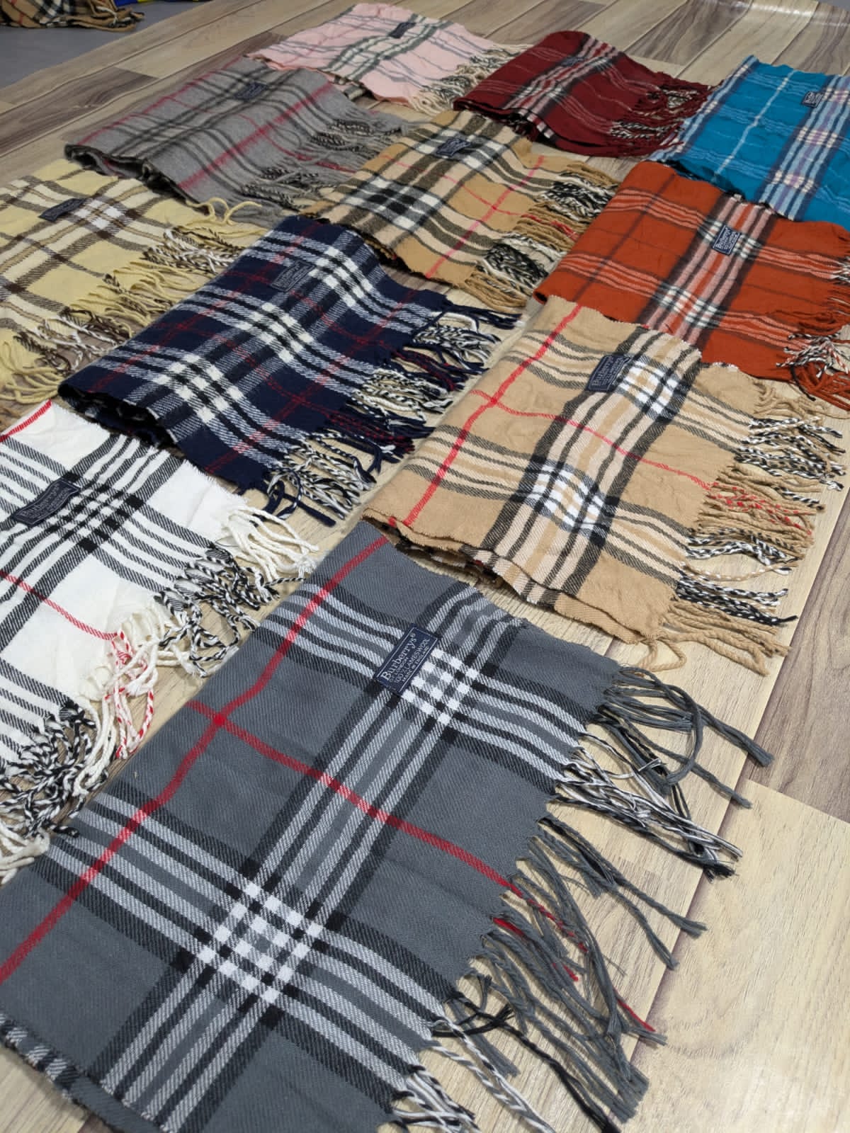 Burberry scarve