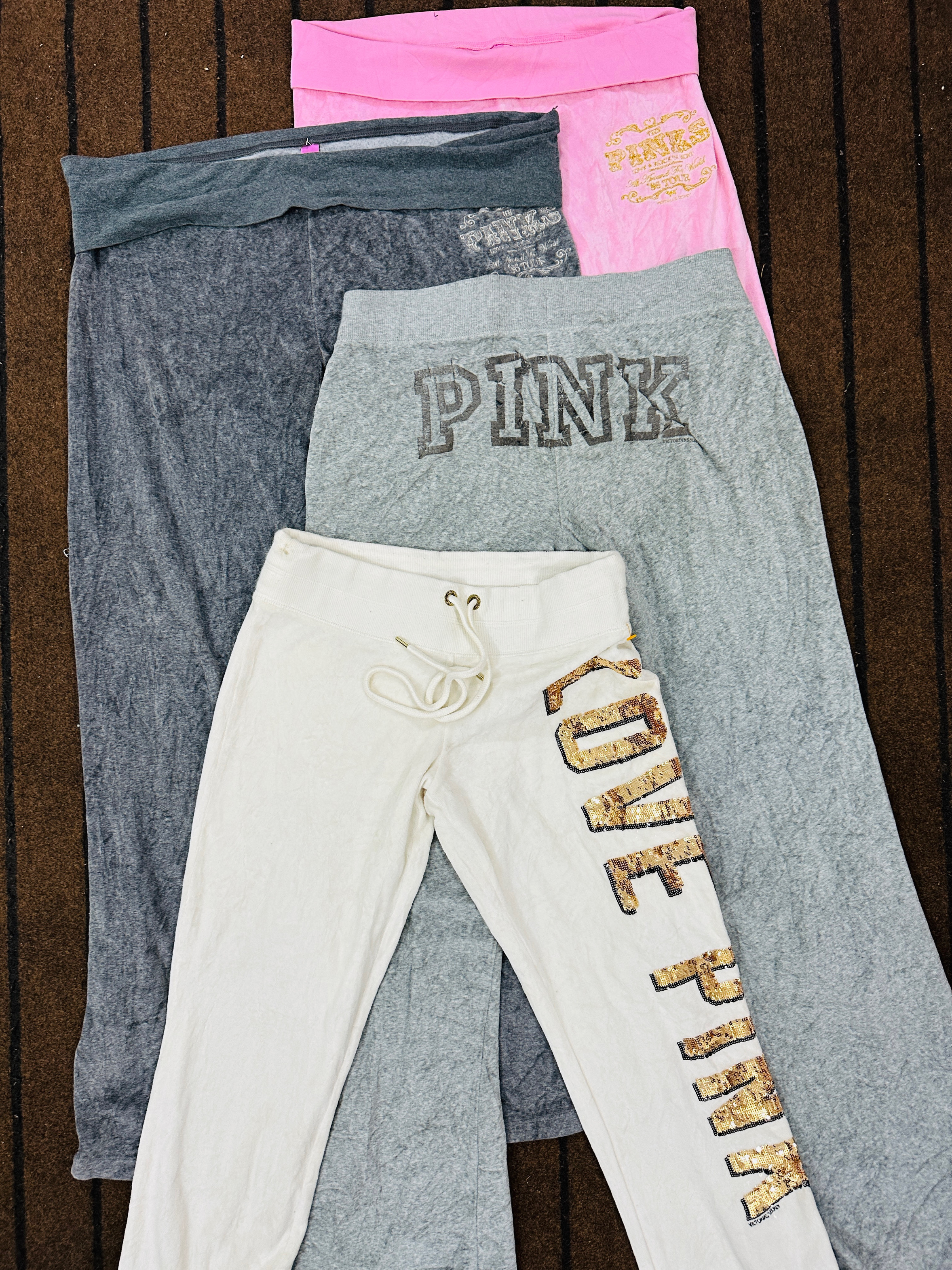 SD0214 - Pantalons en velours VS Pink - 41 pièces