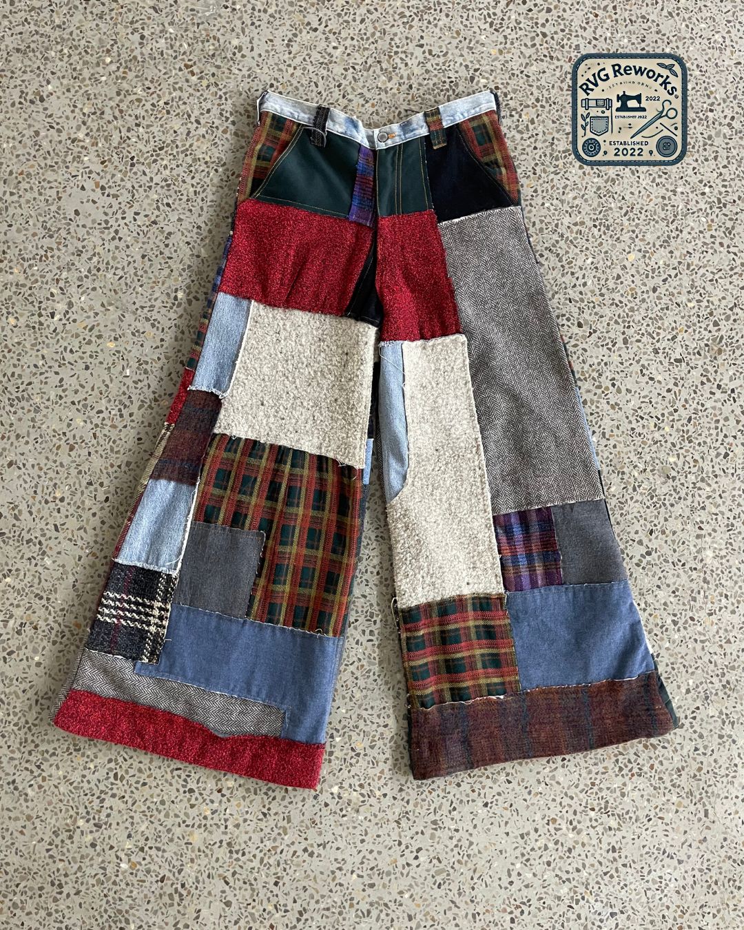 Pantaloni patchwork riciclati