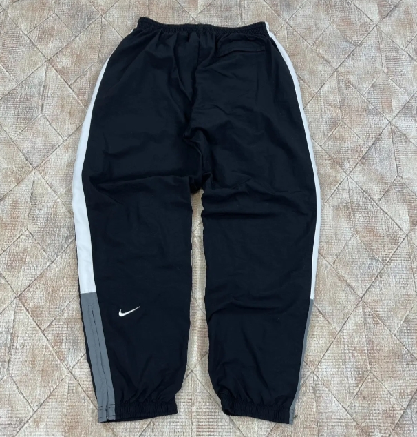 Pantaloni da pista Nike autentici
